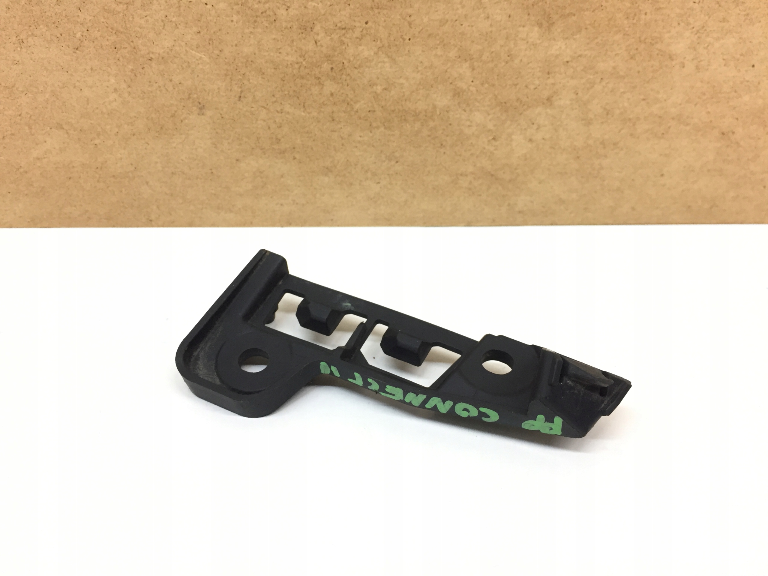 TRANSIT CONNECT MK2 II SLIZG ZDERZAKA LEWY PRZOD