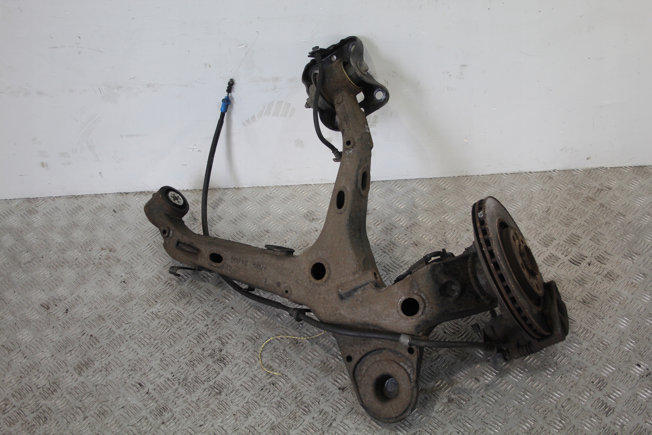 swing arm left rear part TOYOTA PROACE VERSO II 2