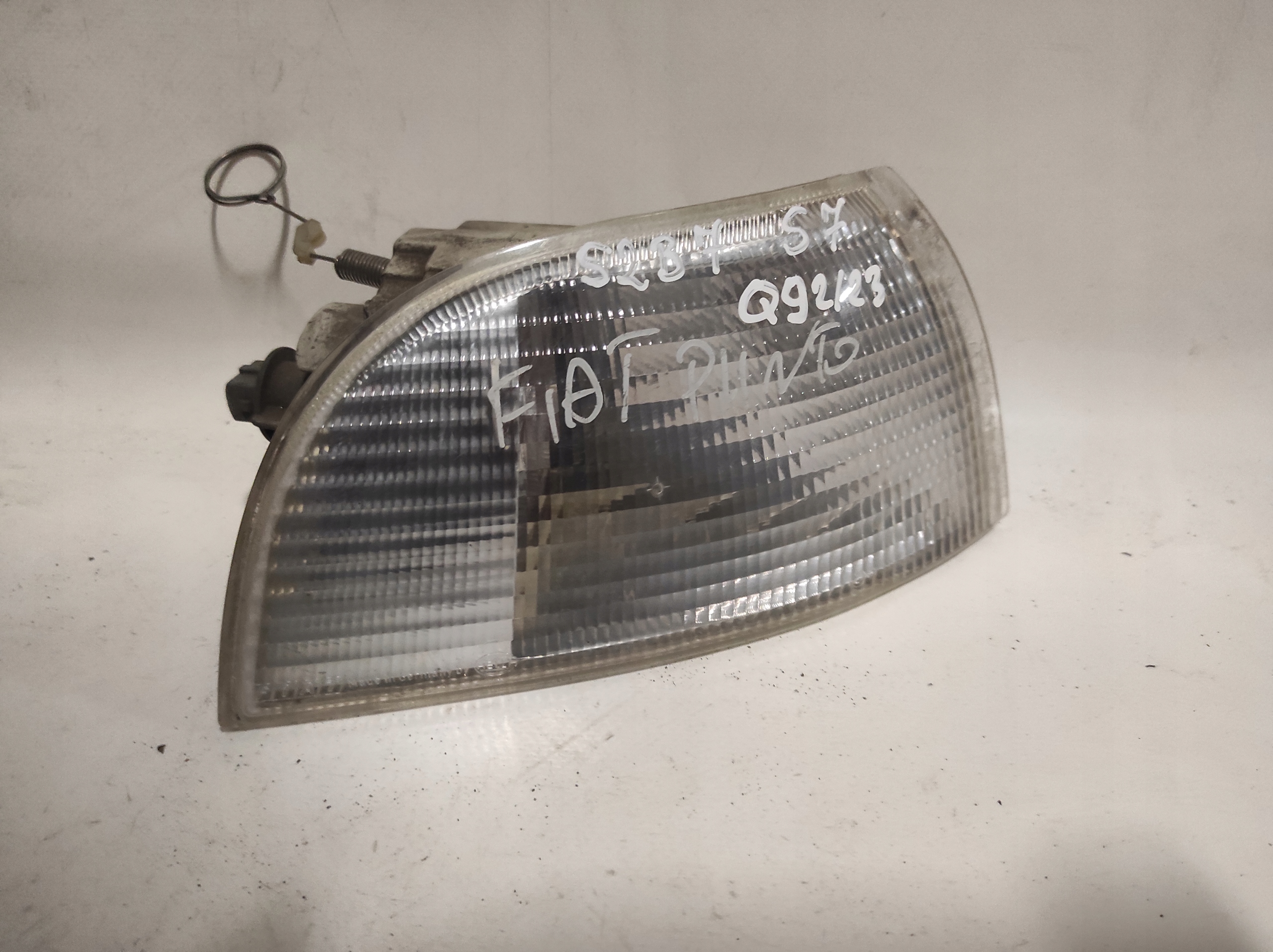 indicator front right BIALY FIAT PUNTO and 1