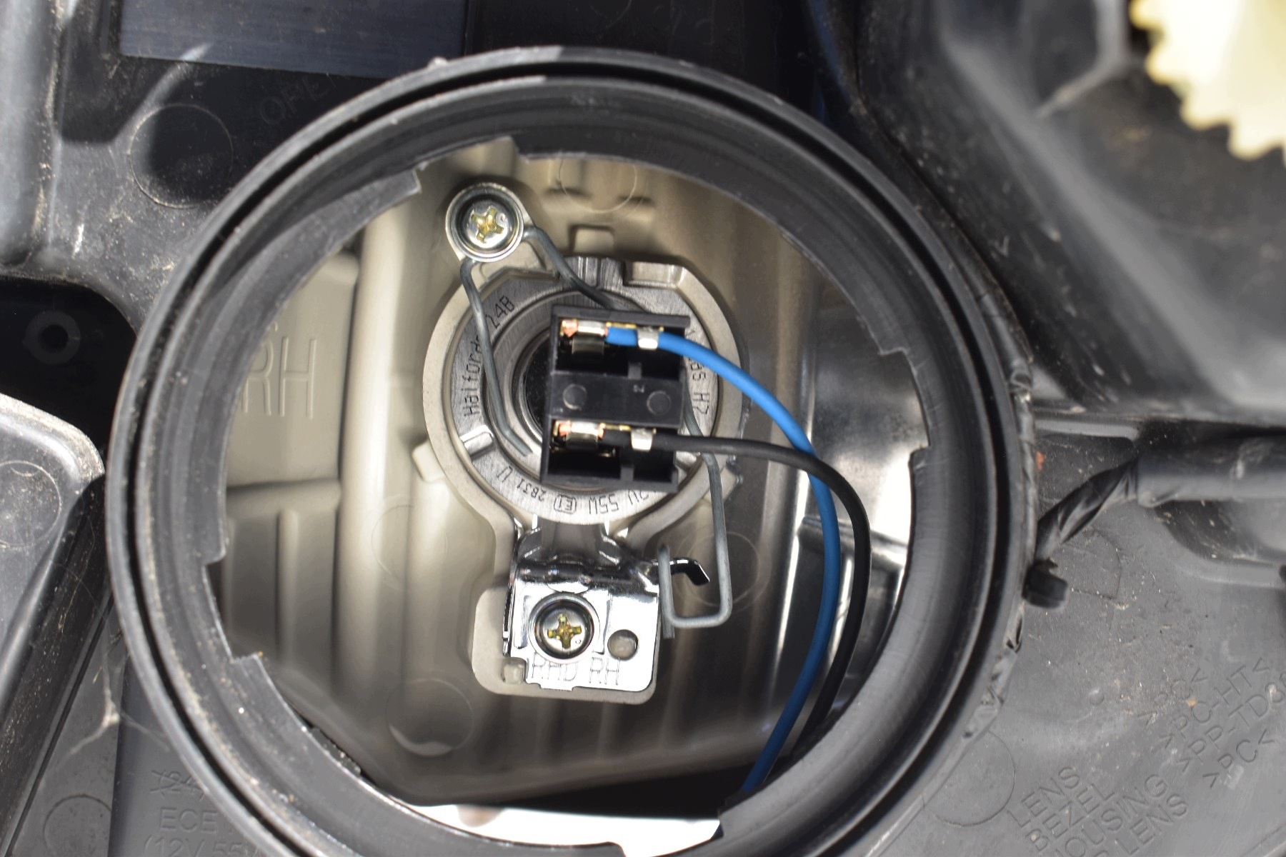 light right front OPEL MOKKA A 2012-2016 42344329 UK