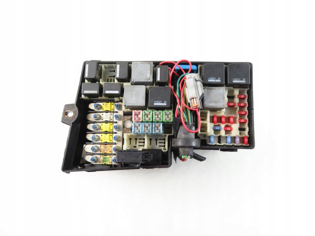 БЛОК ПРЕДОХРАНИТЕЛЕЙ FOCUS MK2 6M5T14K733DFA