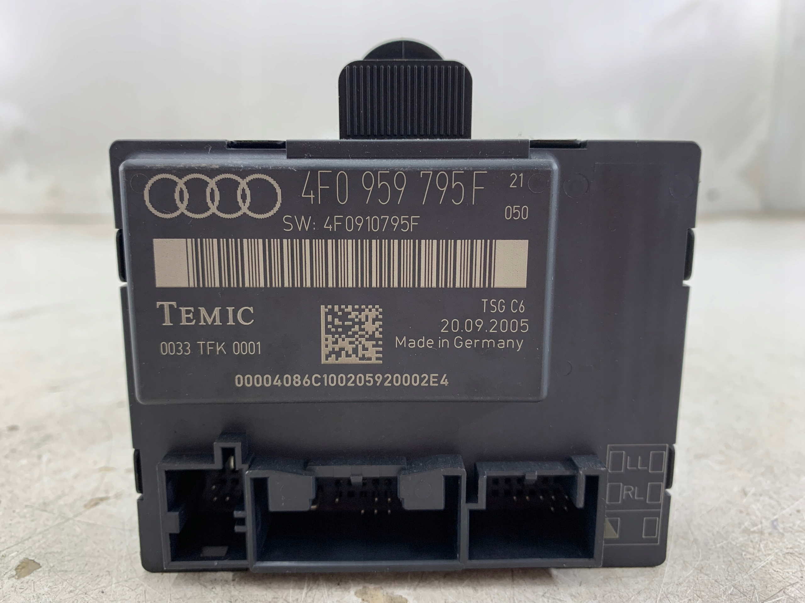AUDI A6 C6 control unit module door left rear part 4F0959795F
