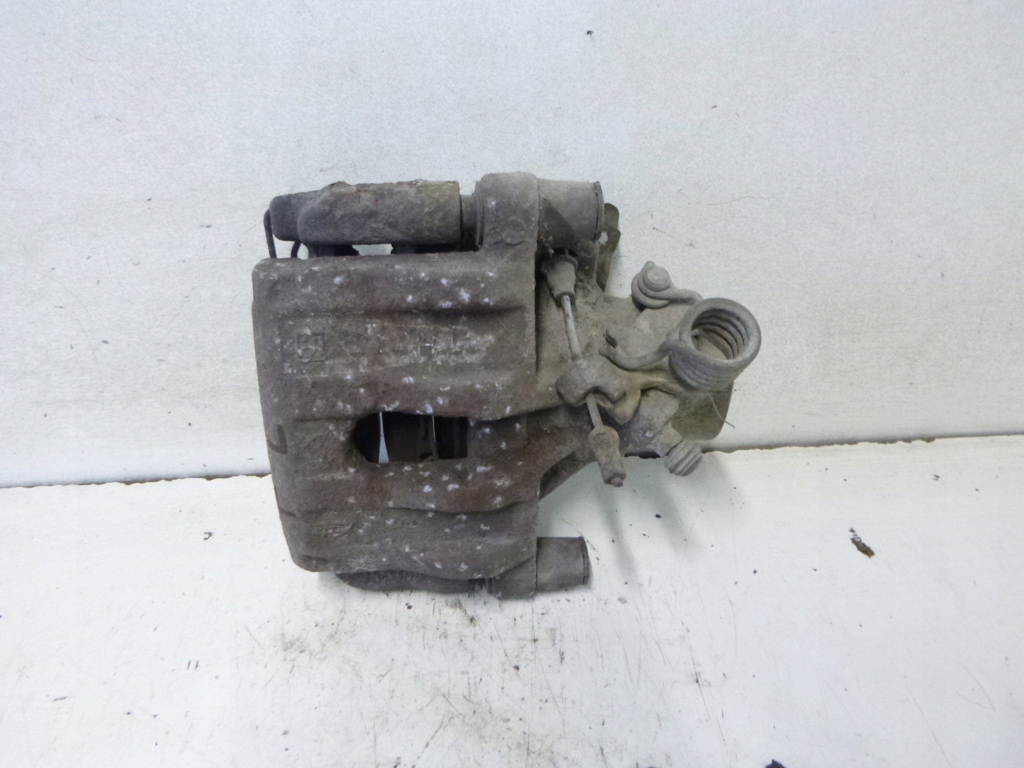 caliper brake rear part Ford C-Max 1.6 2005r.