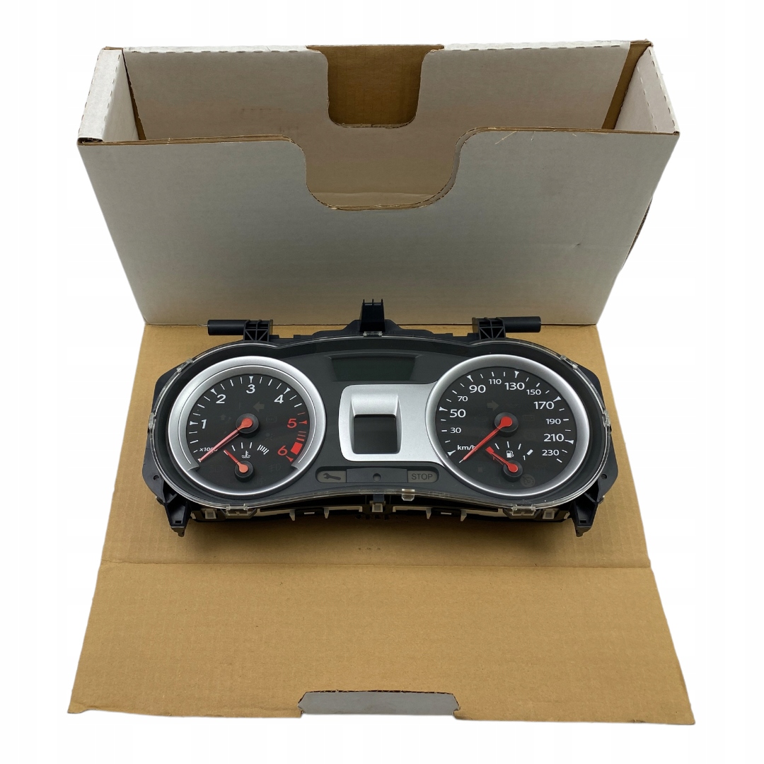 Новий Приборная панель Renault Clio III 8200821006