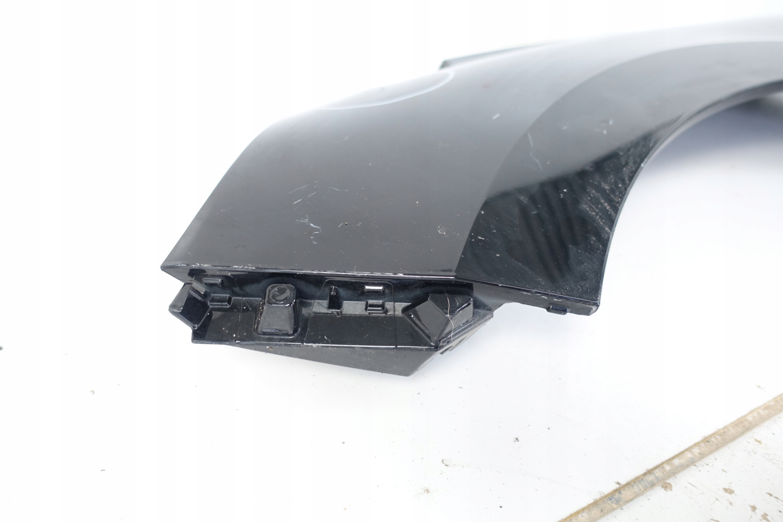 RENAULT SCENIC IV fender left front 2016-2022 631010815R
