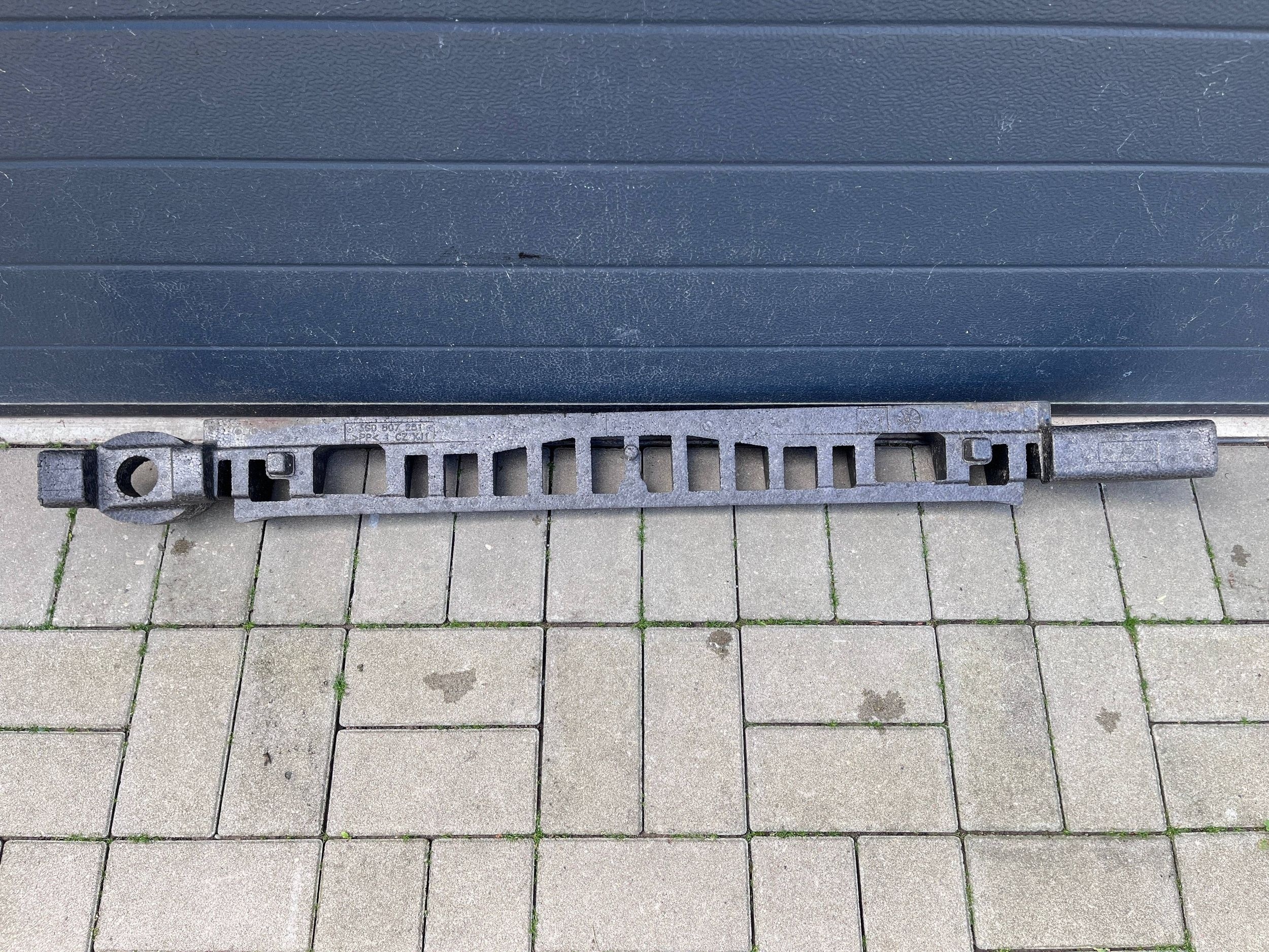 VW PASSAT B8 ABSORBER PIANKA nárazníku předního 3G0807251