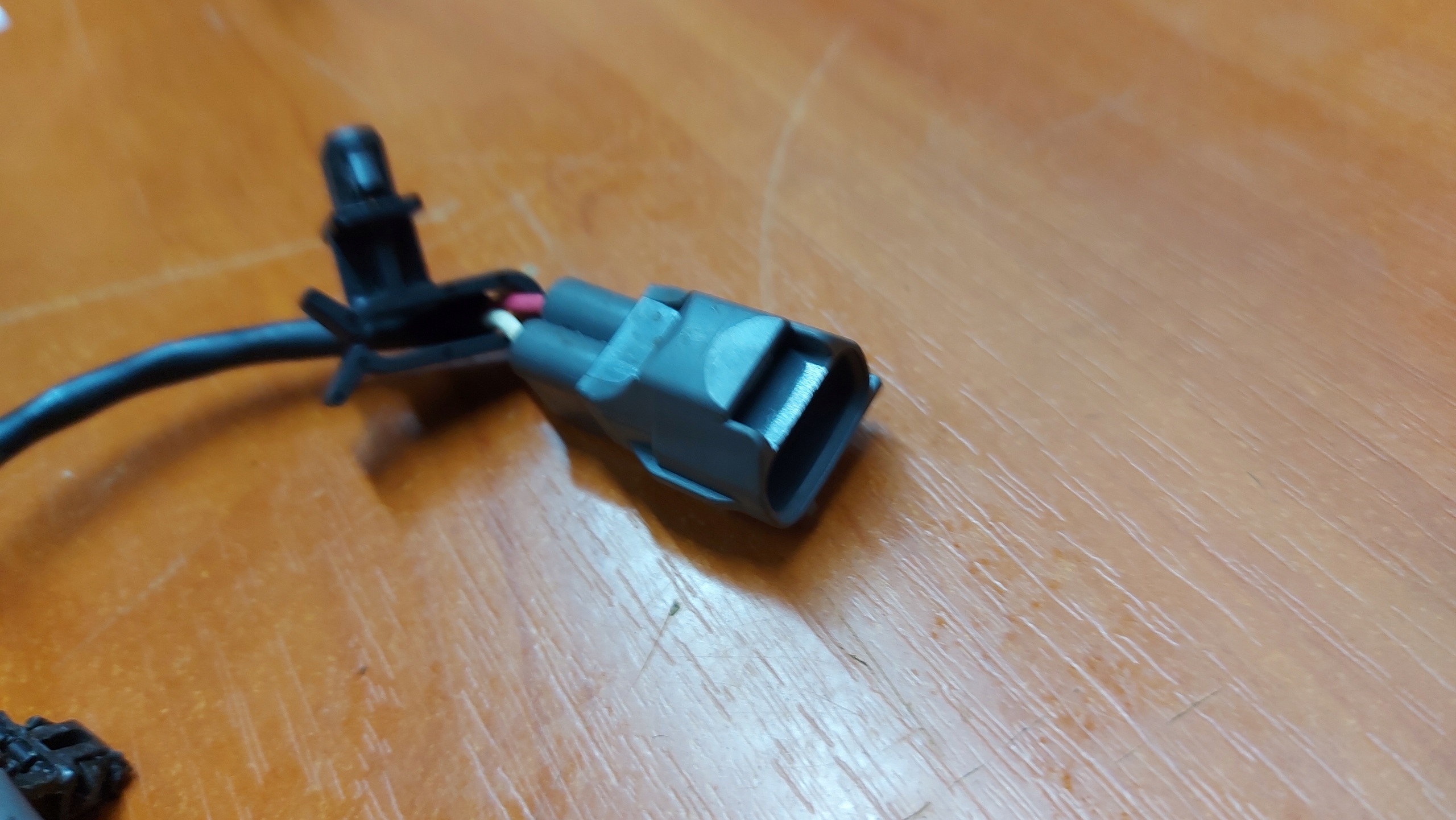 crankshaft position sensor TOYOTA AVENSIS CAMRY CELICA RAV4 2.0 95