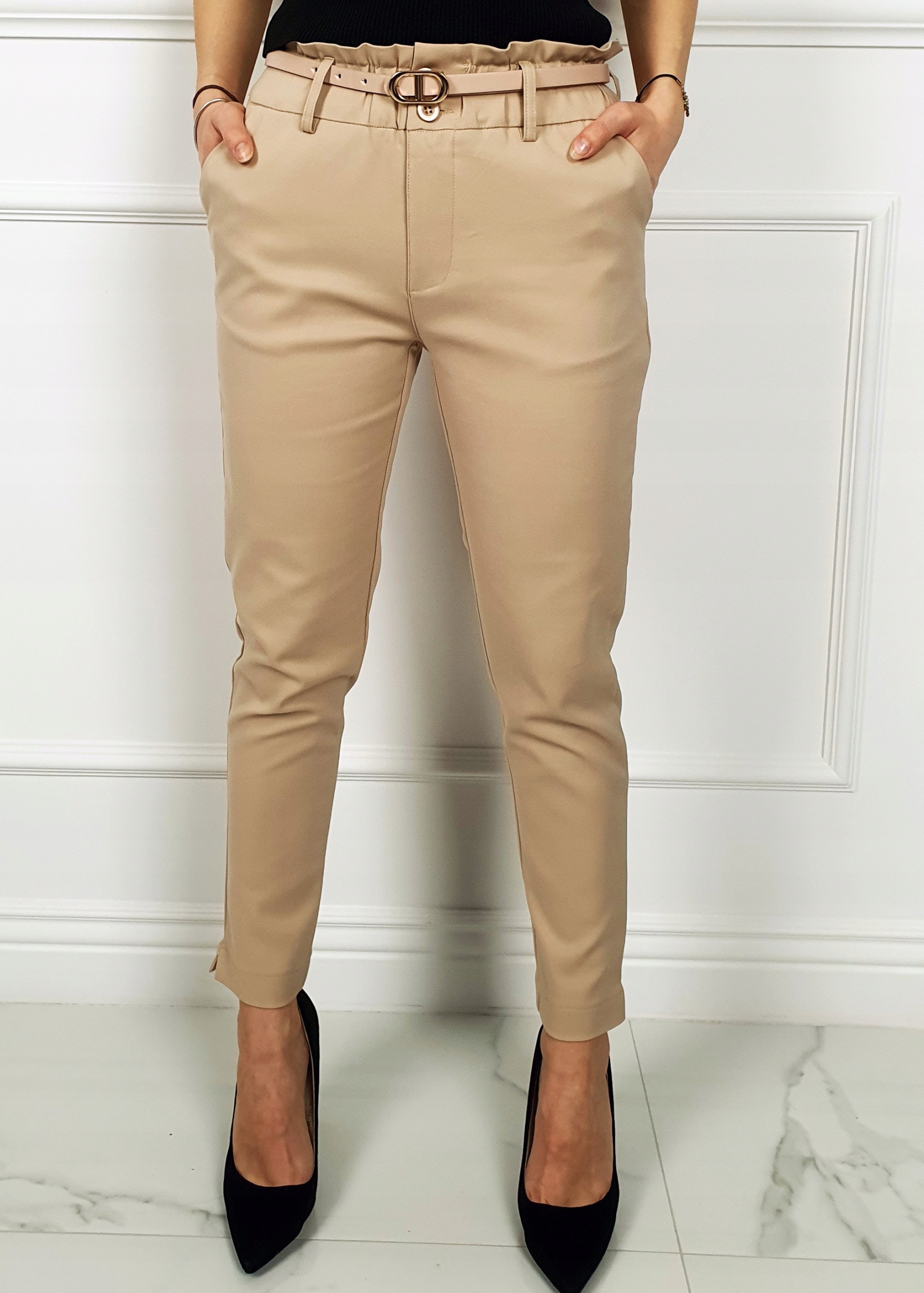 #ELEGANCKIE SPODNIE DAMSKIE Freesia 7/8 - Falbanka Model Cygaretka