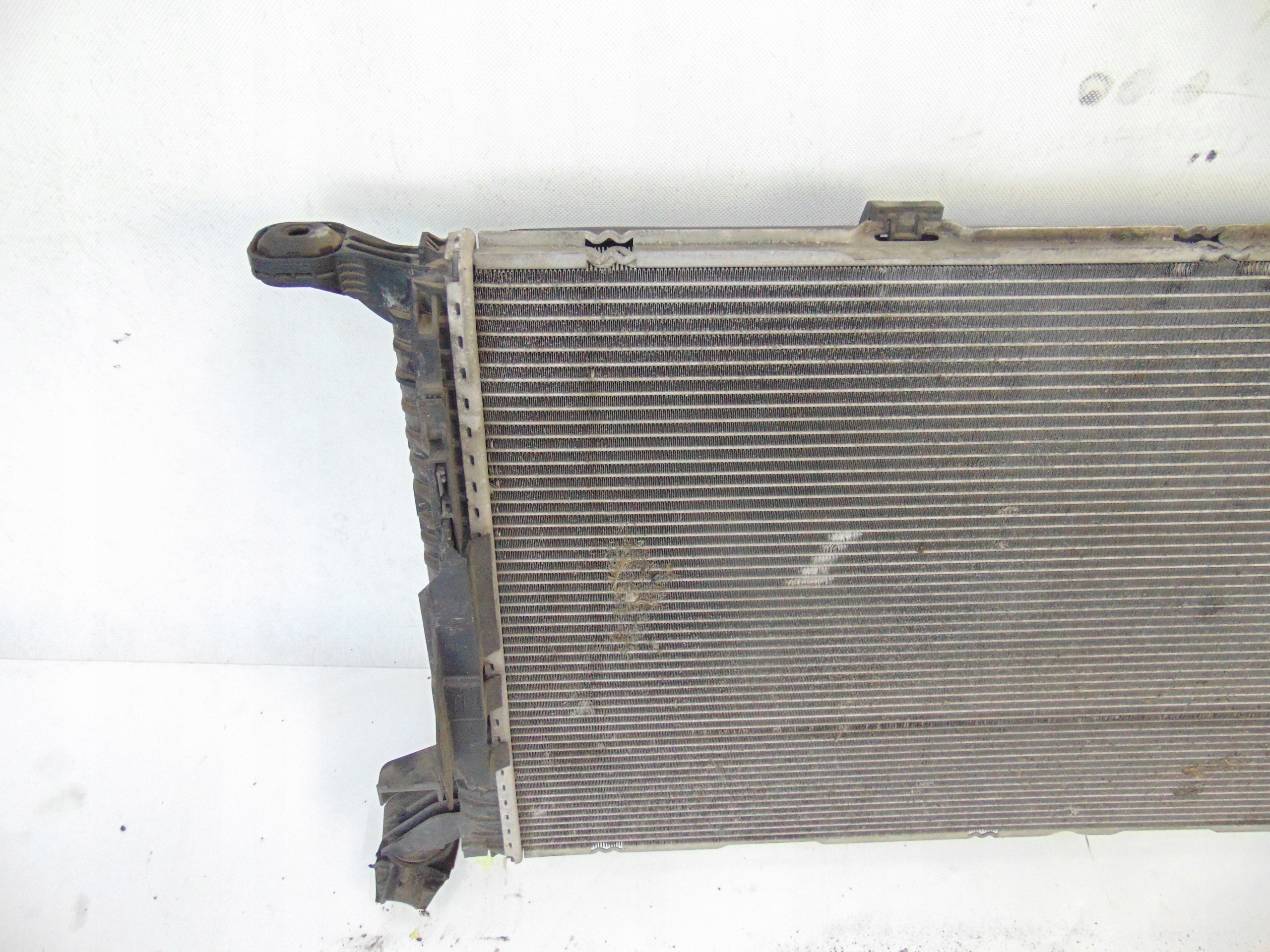 CHŁODNICA WODY WENTYLATOR AUDI A5 8T 2.0 TDI Waga produktu 25 kg