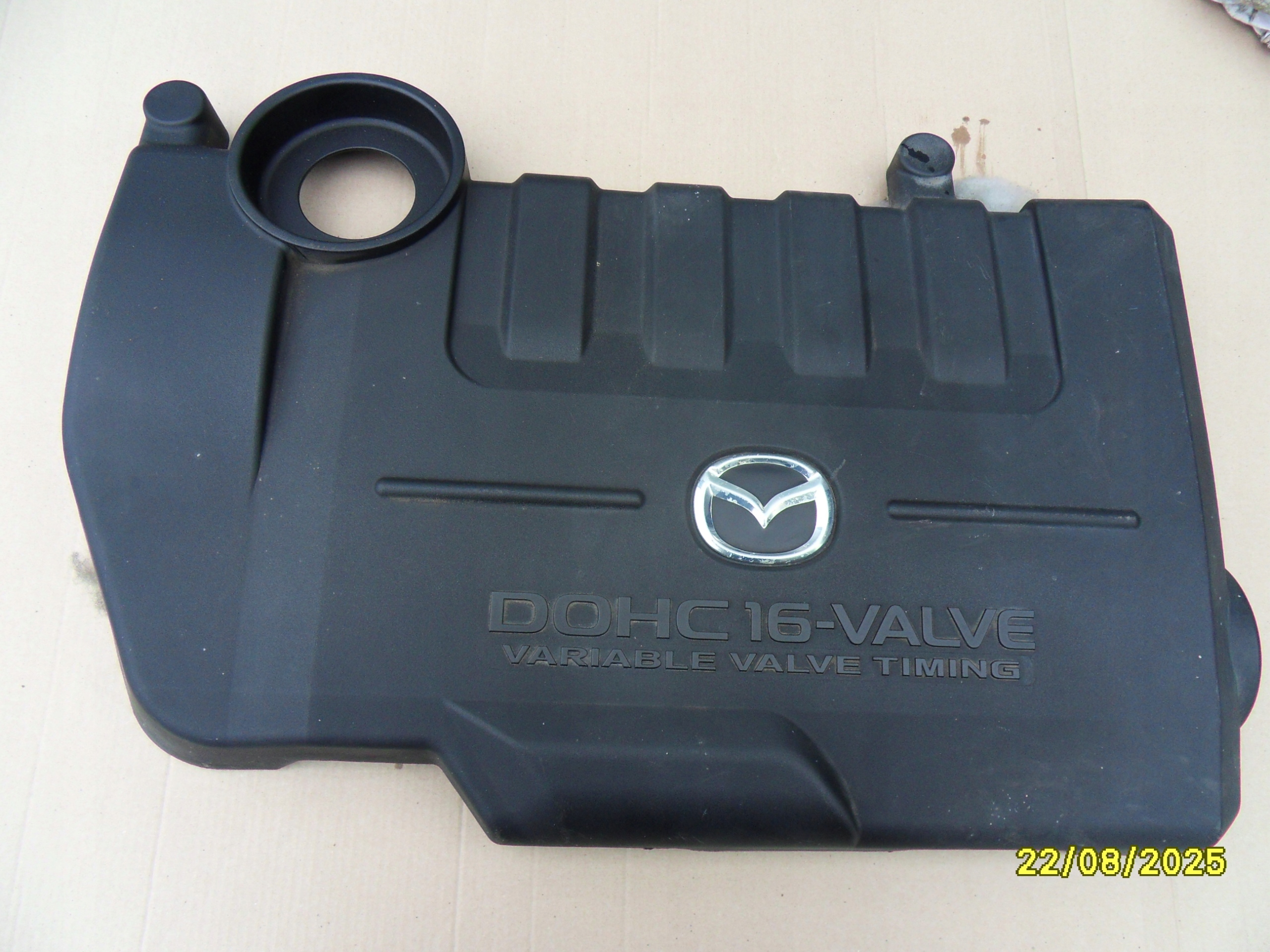 крышка верхняя Двигателя mazda 6 2.3b L323102F1