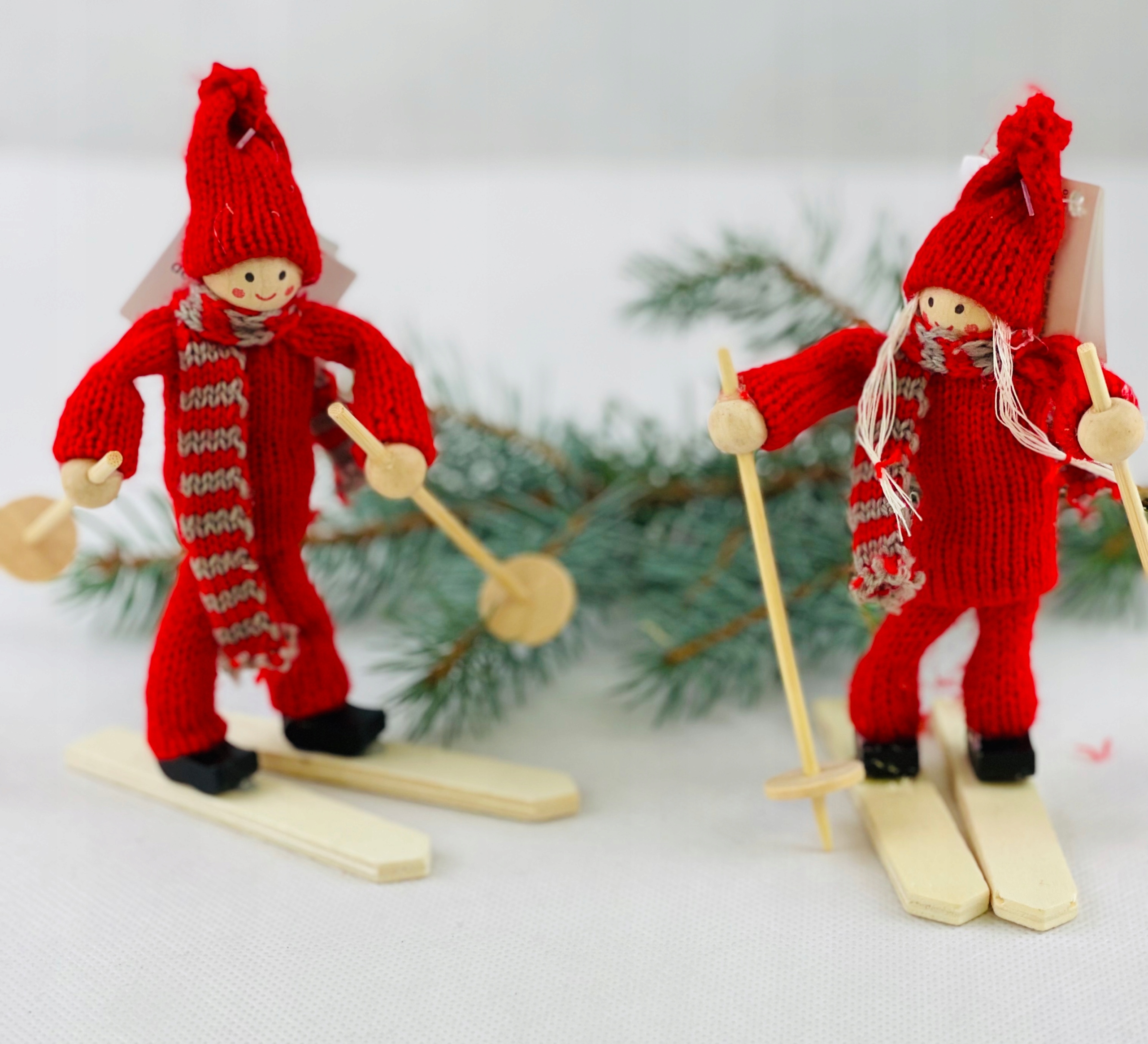 DREWNIANA, FIGURKA NA NARTACH - DZIEWCZYNKA Kod producenta 3025886