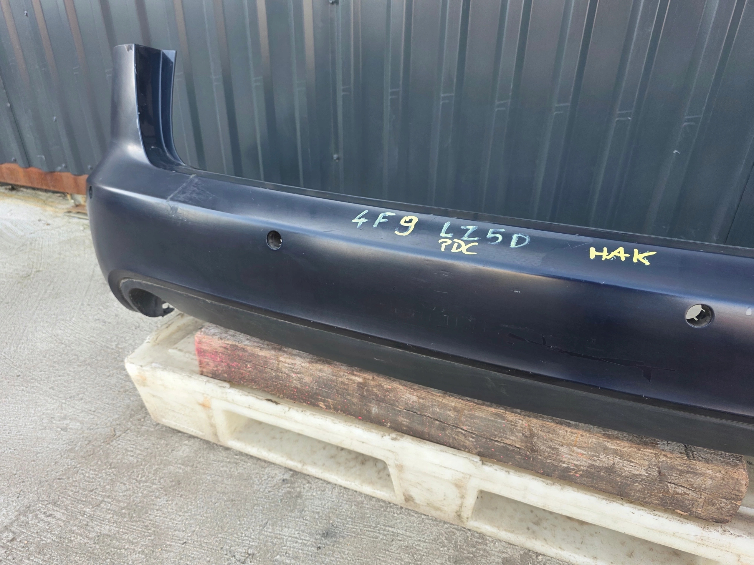 bumper rear part AUDI A6 C6 LZ5D AVANT / KOMBI PDC towing 2004-2008