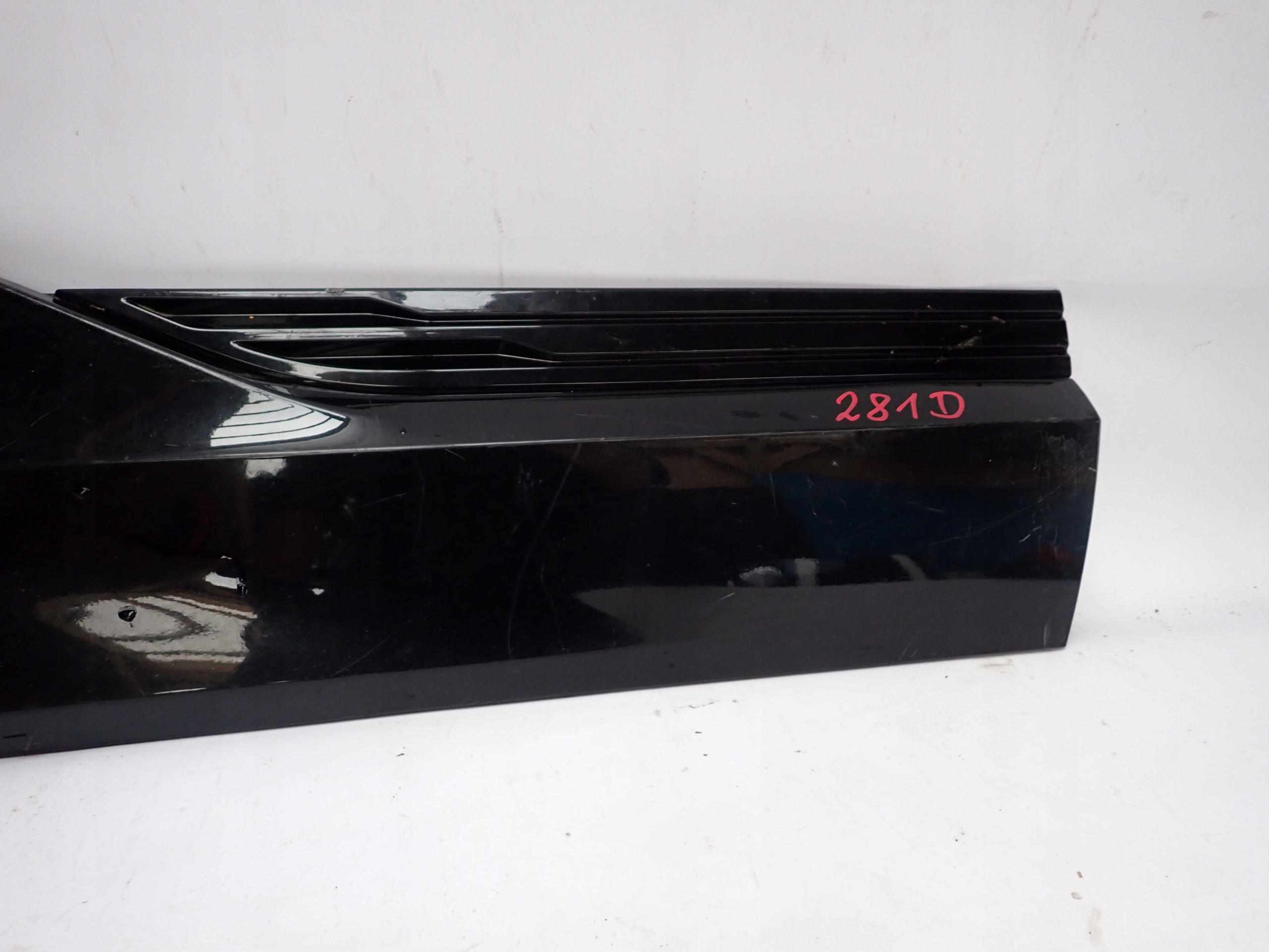 moulding for door right rear part rear AUDI E-TRON 4KE853060A