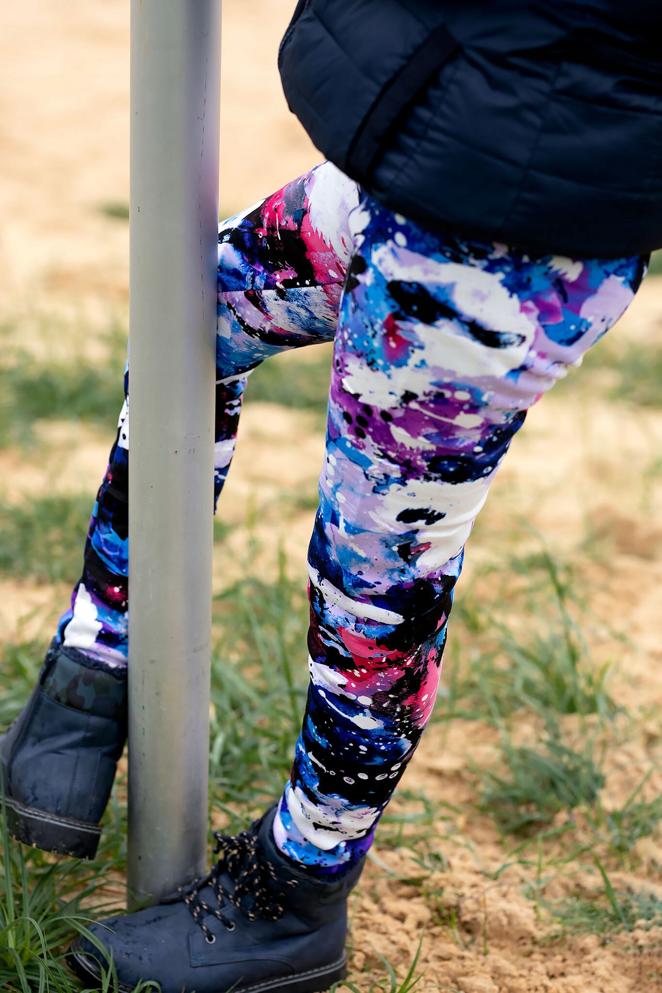 

Ciepłe spodnie legginsy dla dziewczynki 98/104