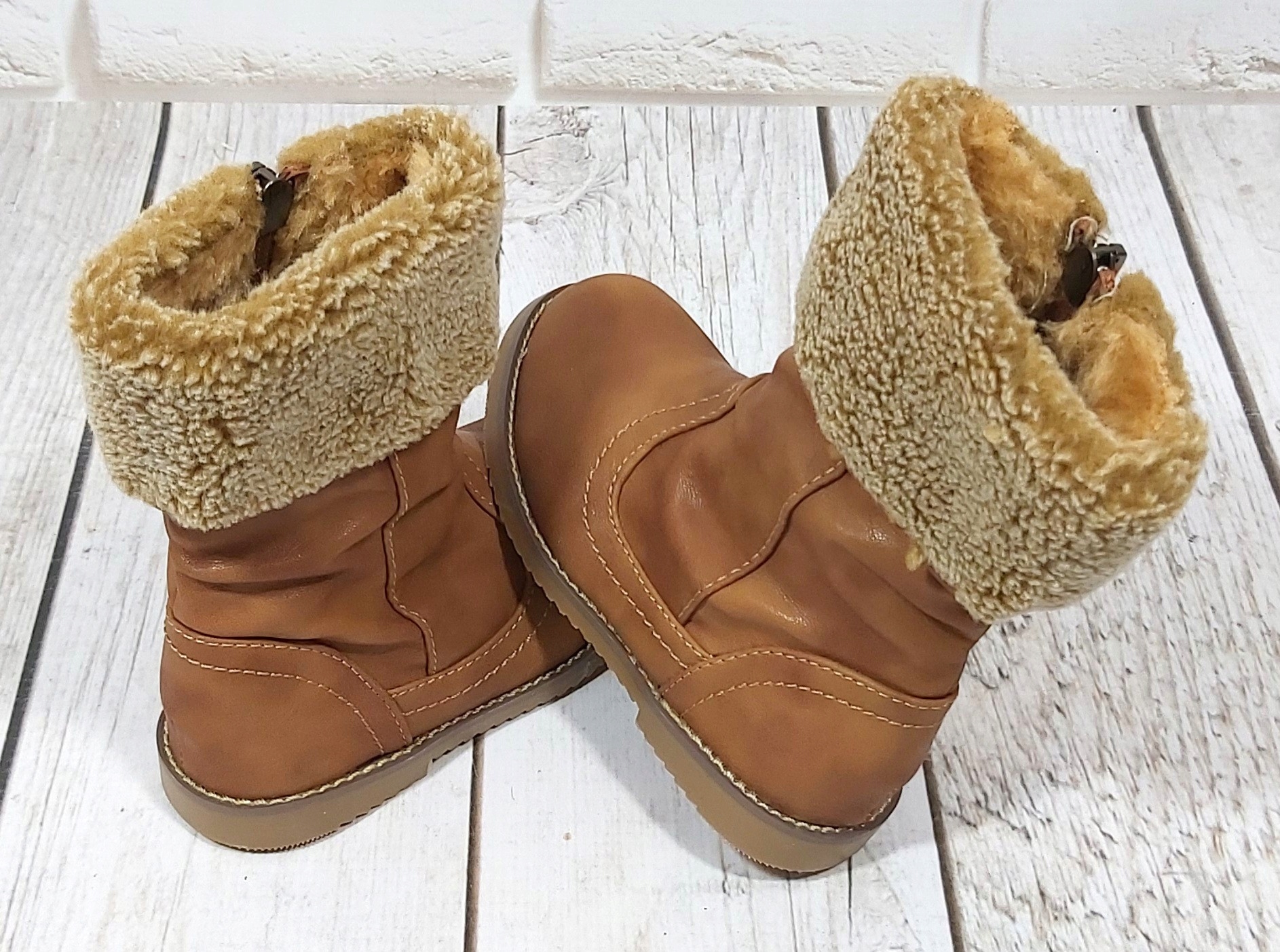 BOTKI DZIECIĘCE Z SUWAKIEM CAMEL 21 Bohater / Bajka brak