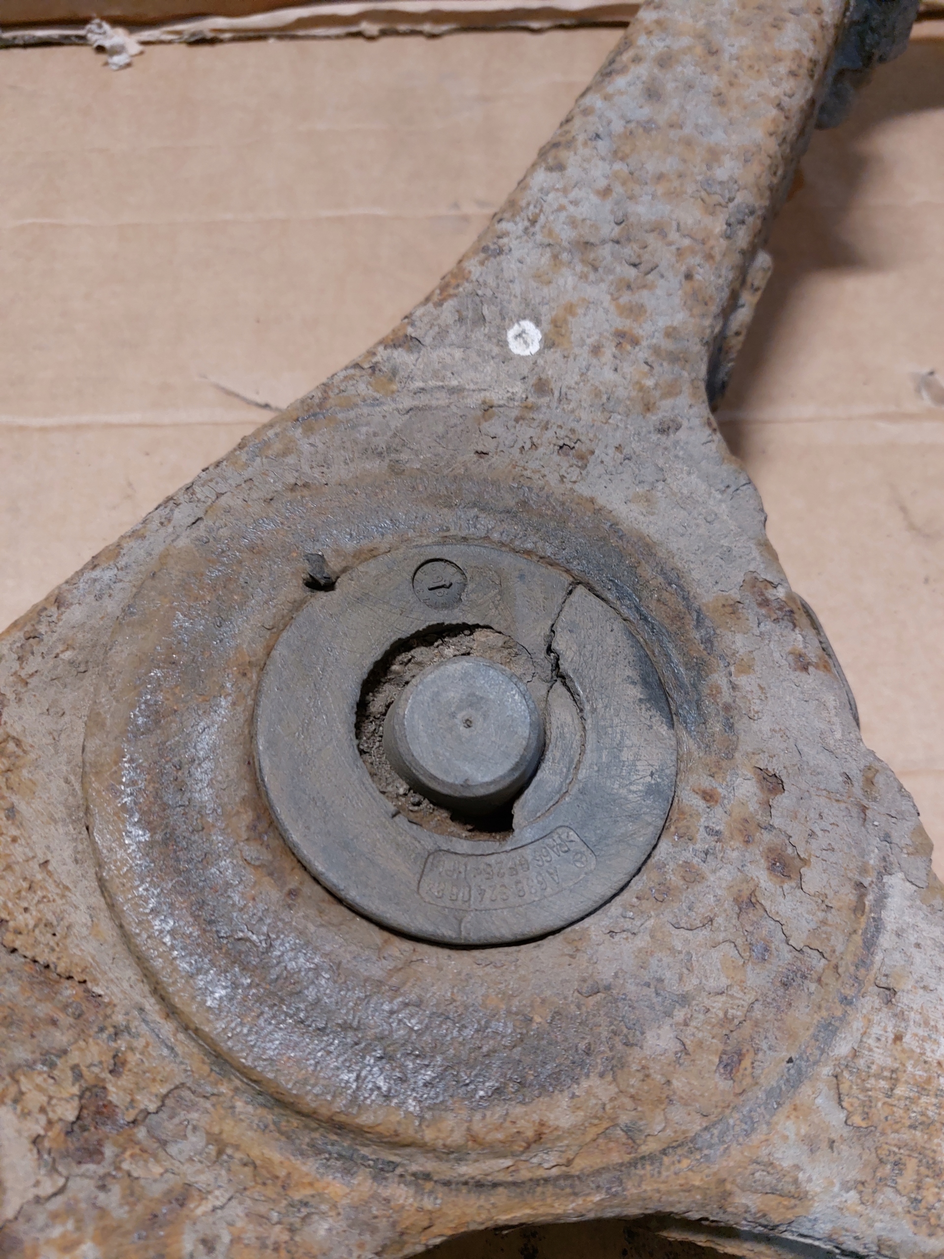 arm swing right rear part MERCEDES VITO W638 2.3D