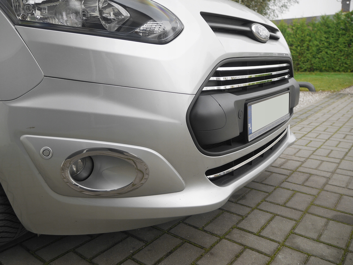 Listwy atrapy Grill Ford Transit Connect 2014-2018 Producent części Omtec