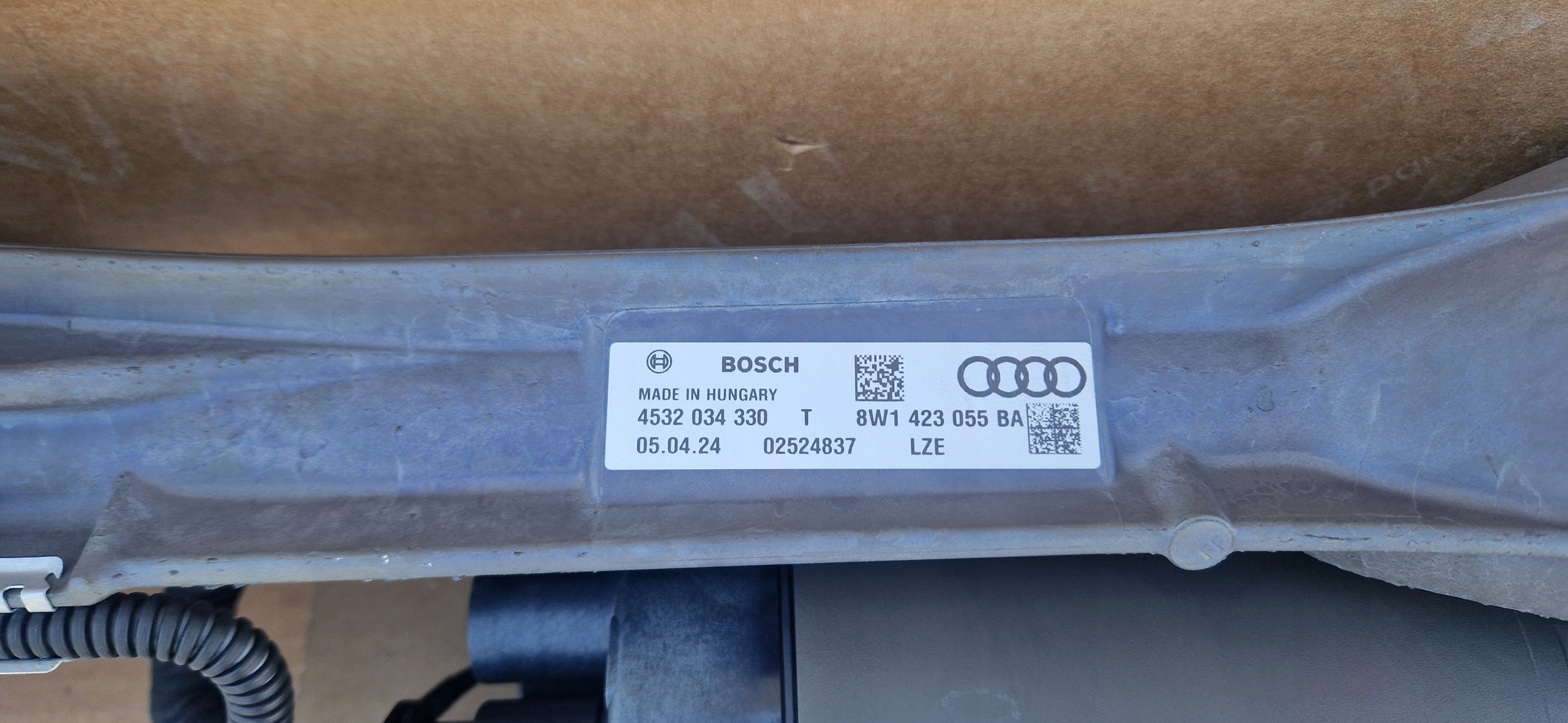 servo control AUDI A4 B9 A5 8W 8W1423055BA 8W0909144E as new KPL