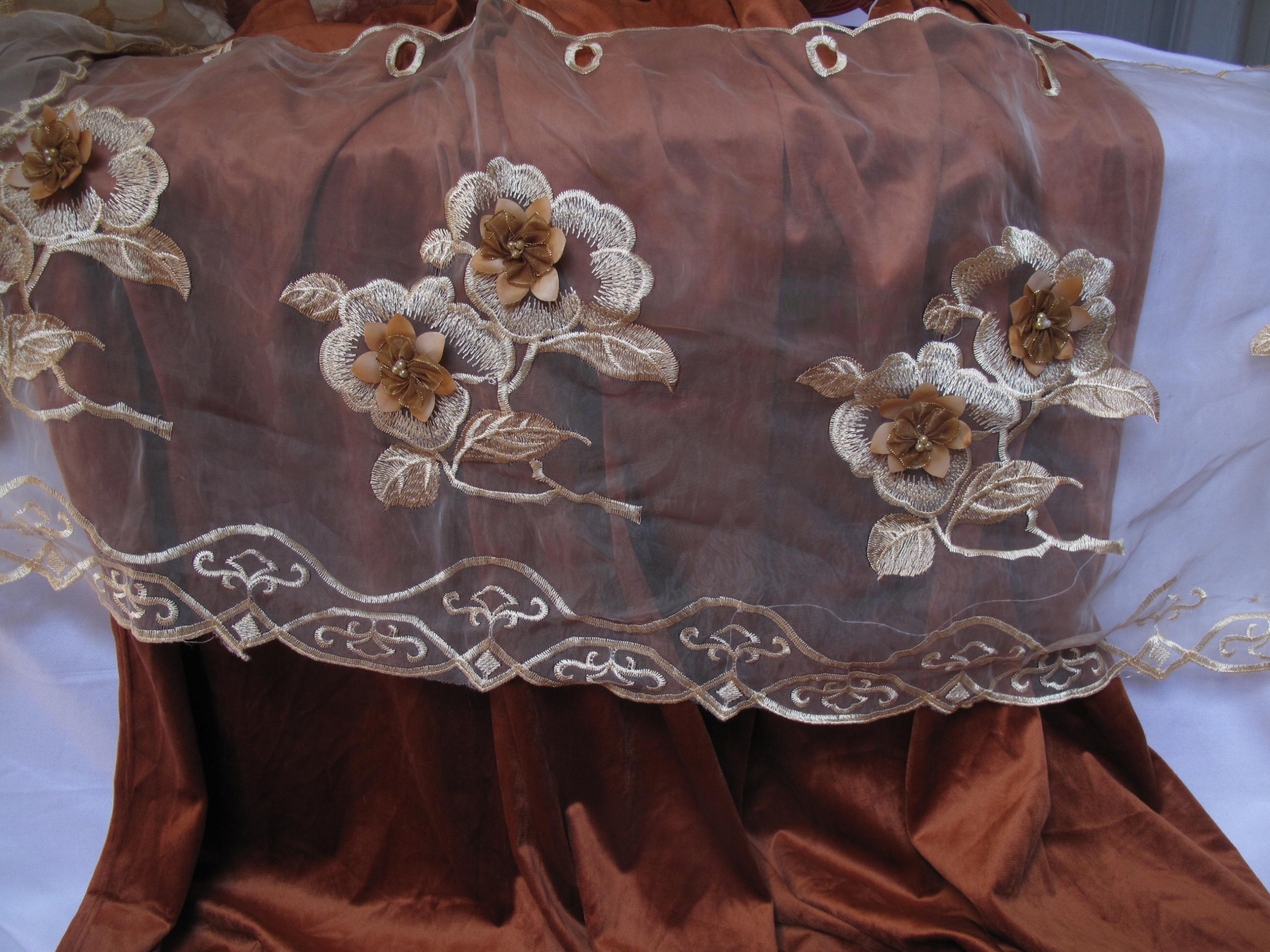 AKSAMITNE ZASŁONY + LAMBREKIN Z PEREŁKAMI