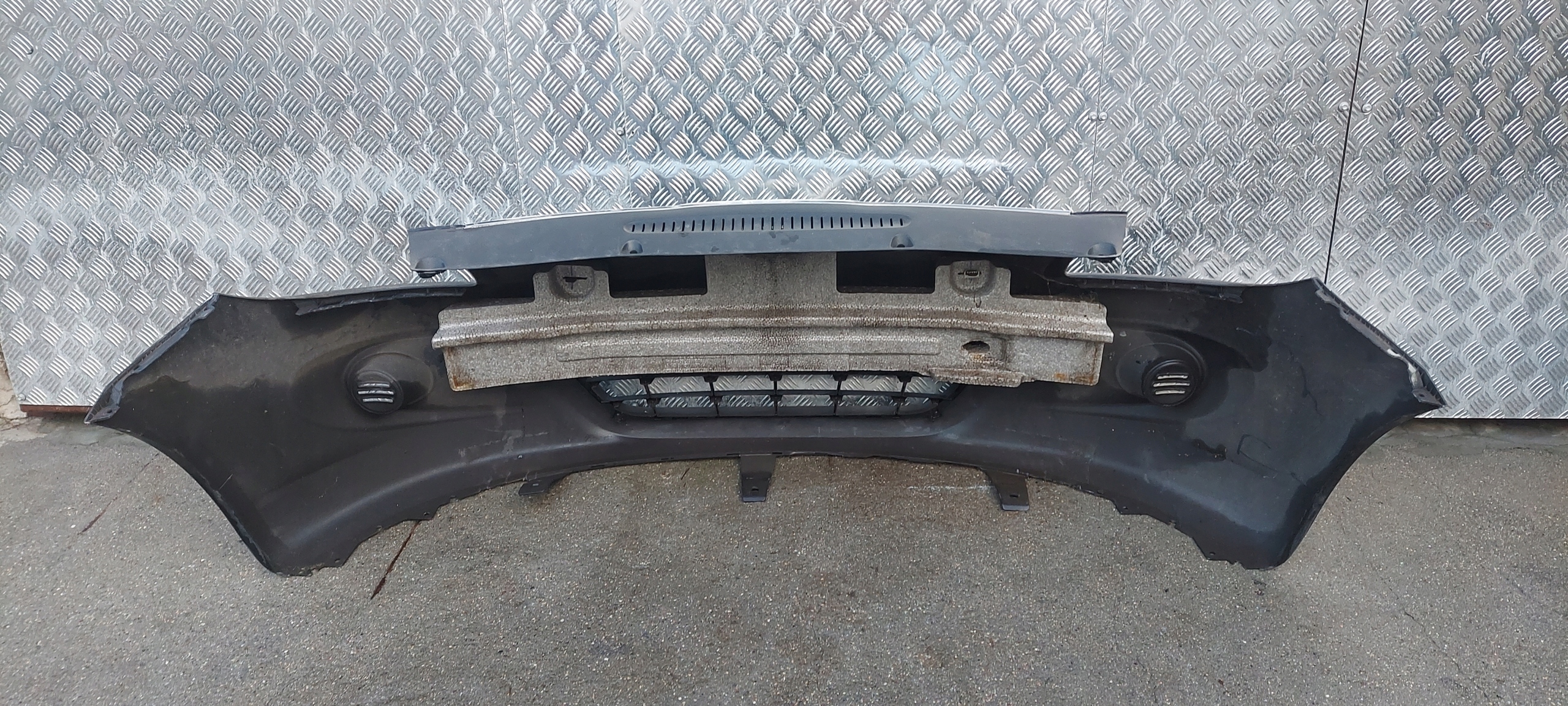 bumper HYUNDAI I20 08-12 LAK: 1K
