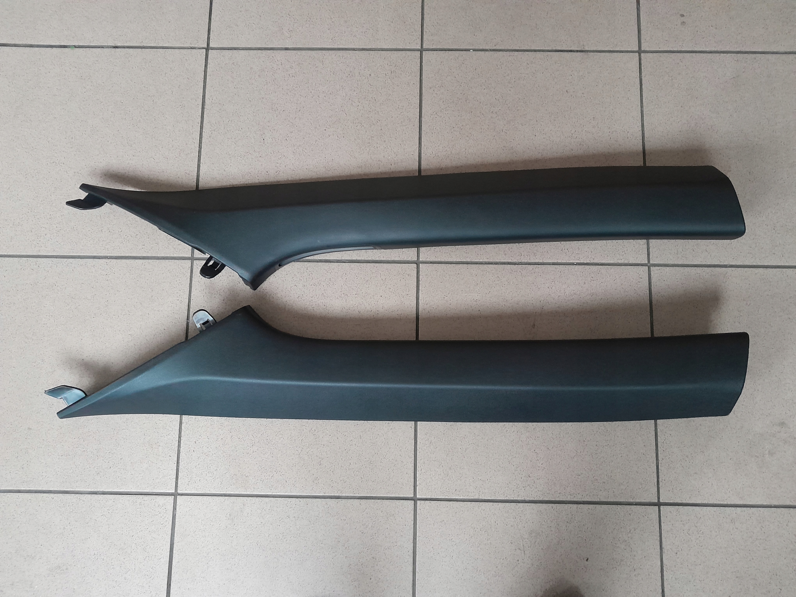 85810-CV000 97381-CV000 - KIA EV6 2022 СТОЙКА КРЫШКА СТОЙКИ ОТДЕЛКА ПЕРЕДНЯЯ