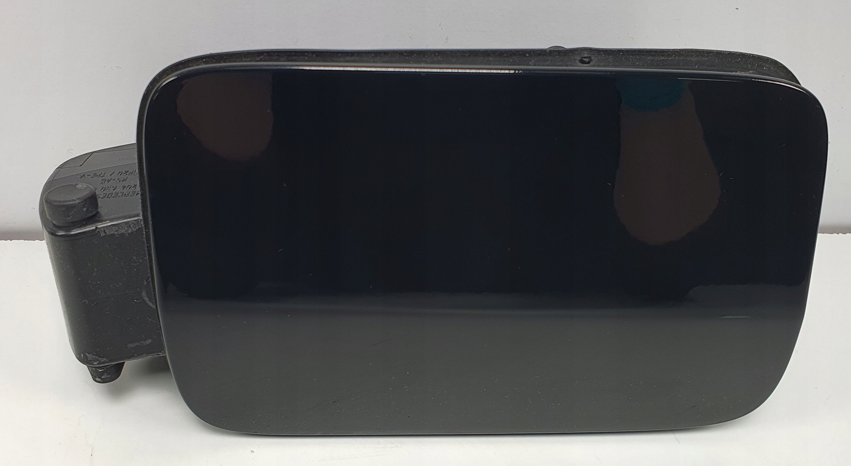 A2046300367 - Крышка топливного бака 040 MERCEDES GLK X204