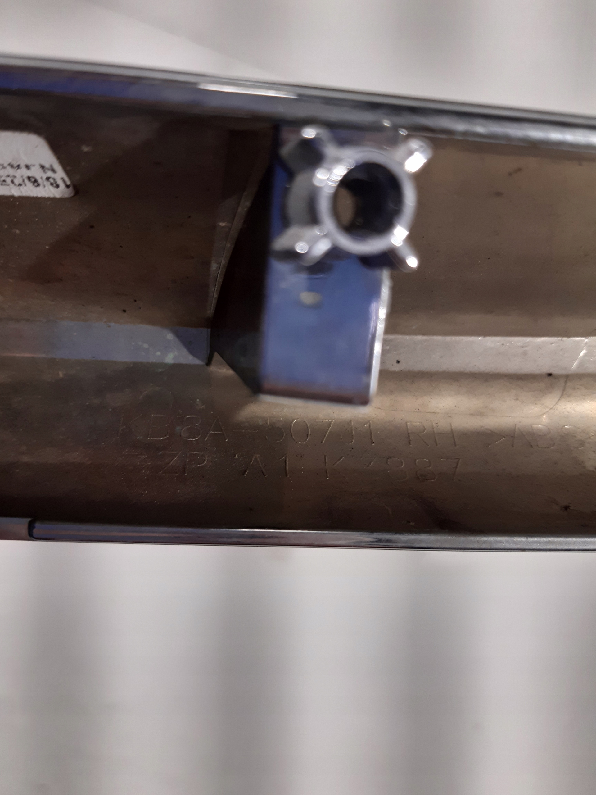 хром молдинг в решетка радиатора mazda CX5 II