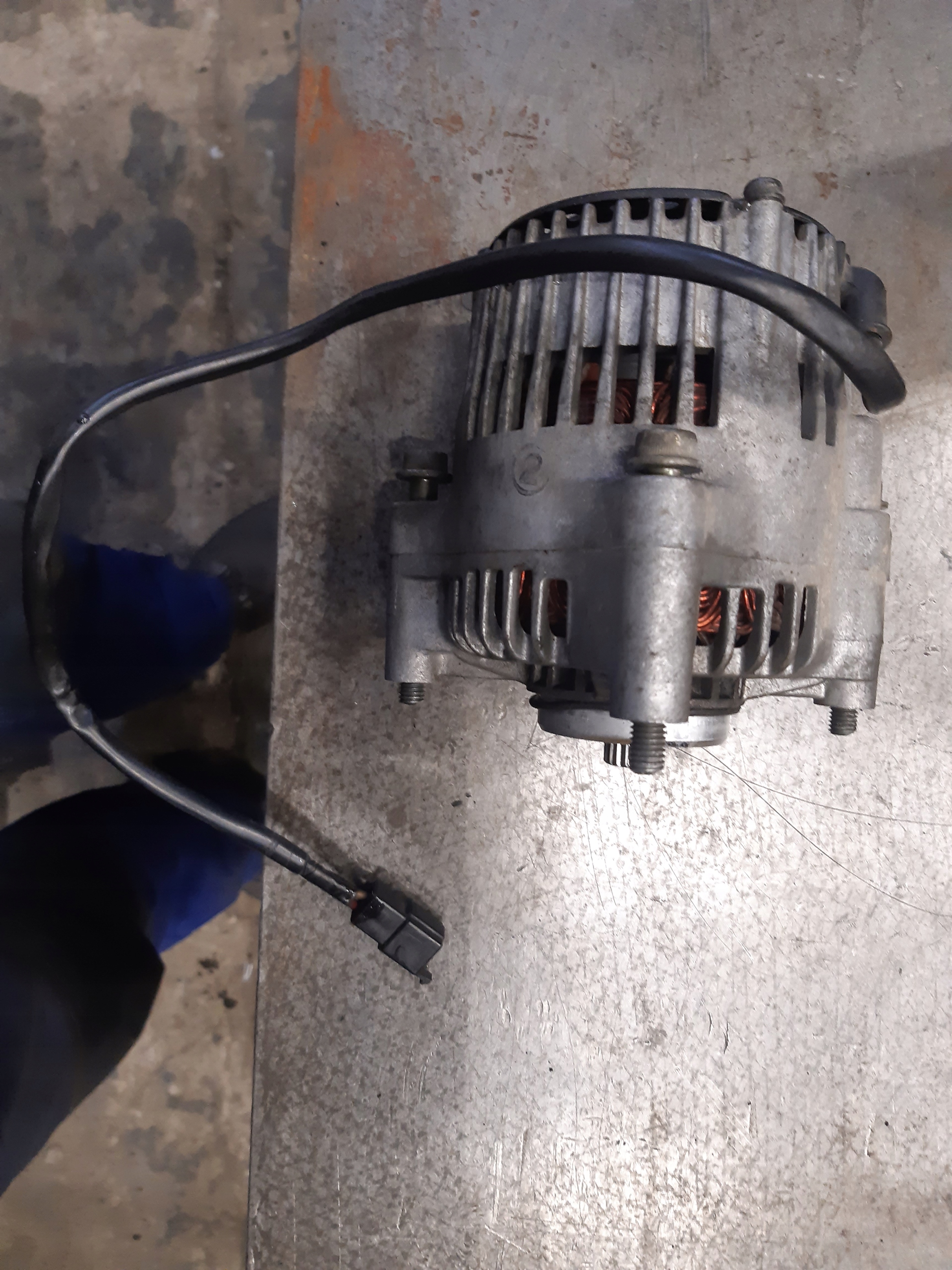 Swersdrt8t - Suzuki gsxr 750W 92-95 генератор