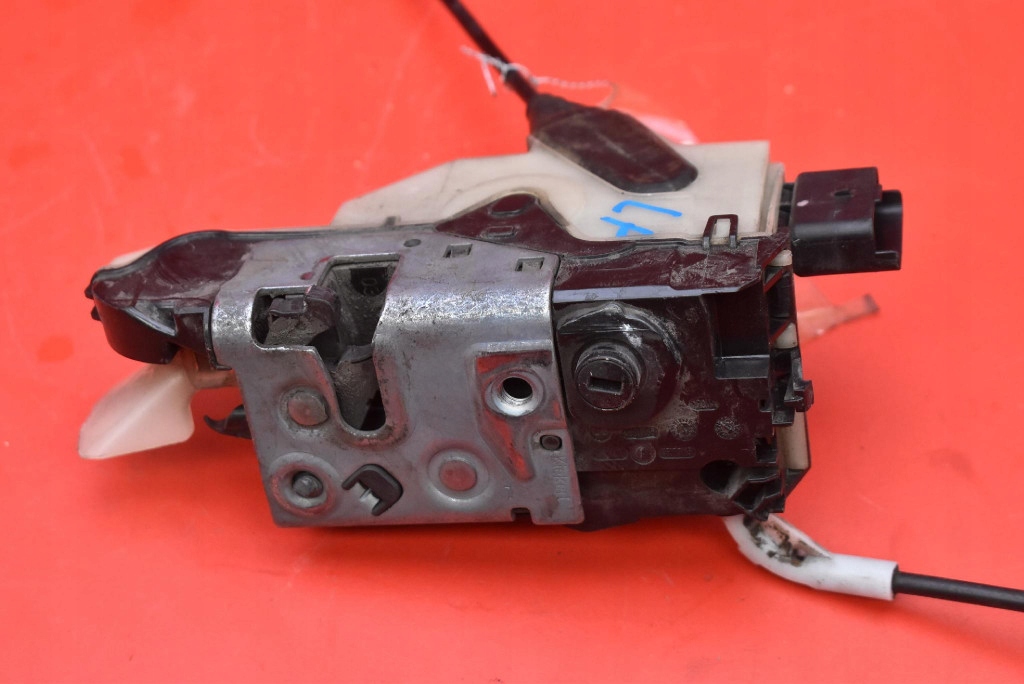 lock door left front front EU PEUGEOT 2008 1 and 13-17