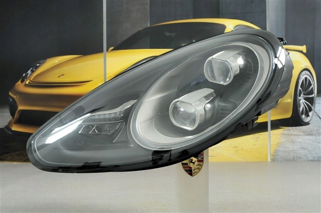 Porsche 970.2 Panamera lift LED Reflektor LEWY Strona zabudowy lewa