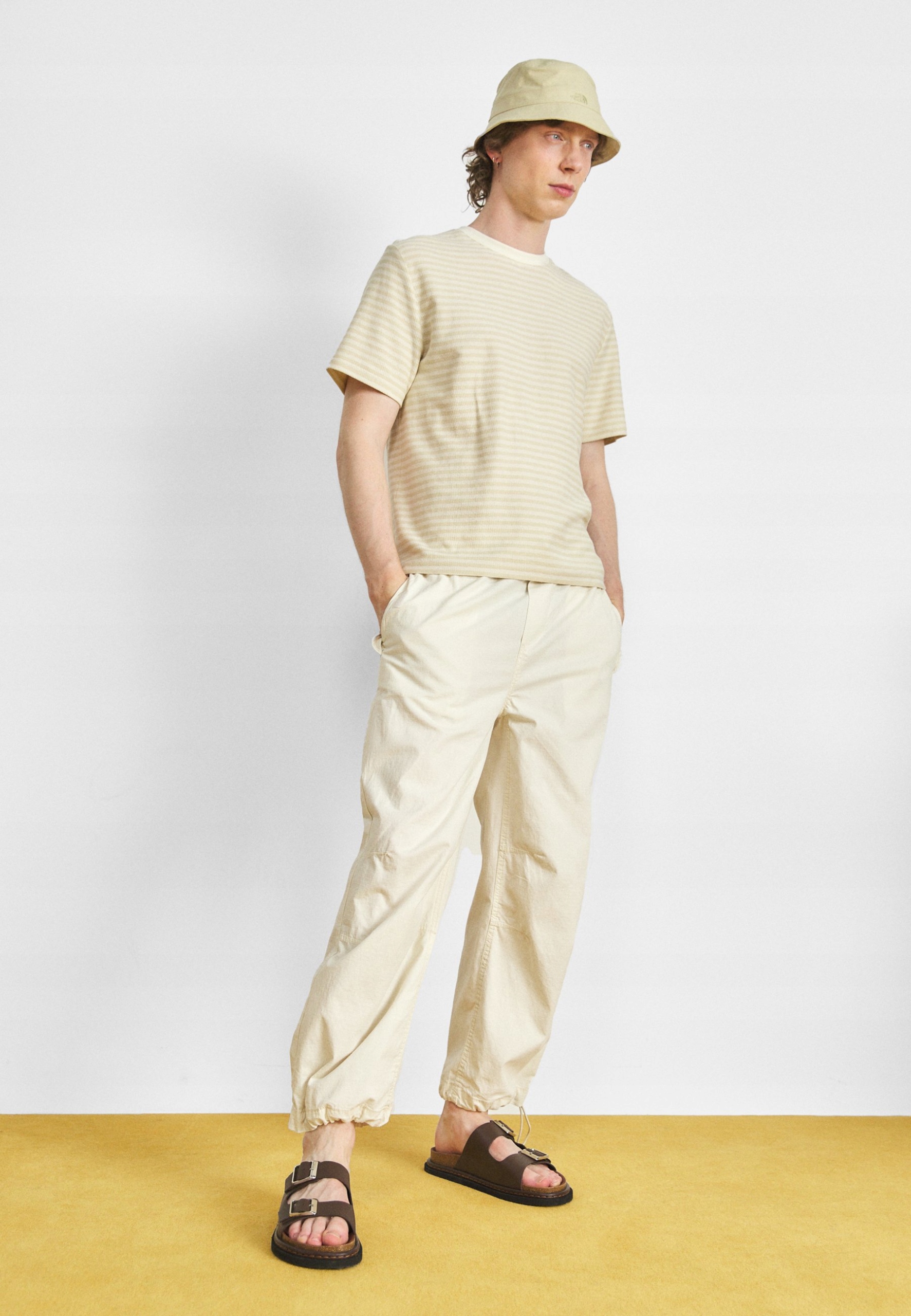 Kapsáče ecru lowlights S