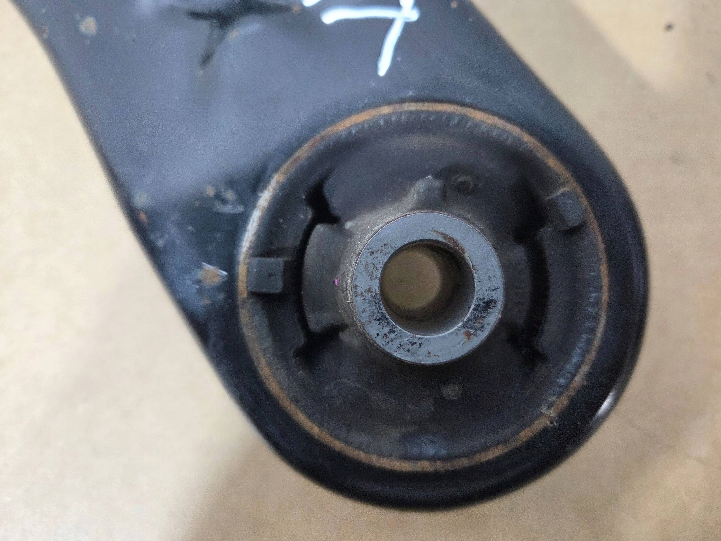 Lexus NX and 2014-2021 arm front left (Q711)