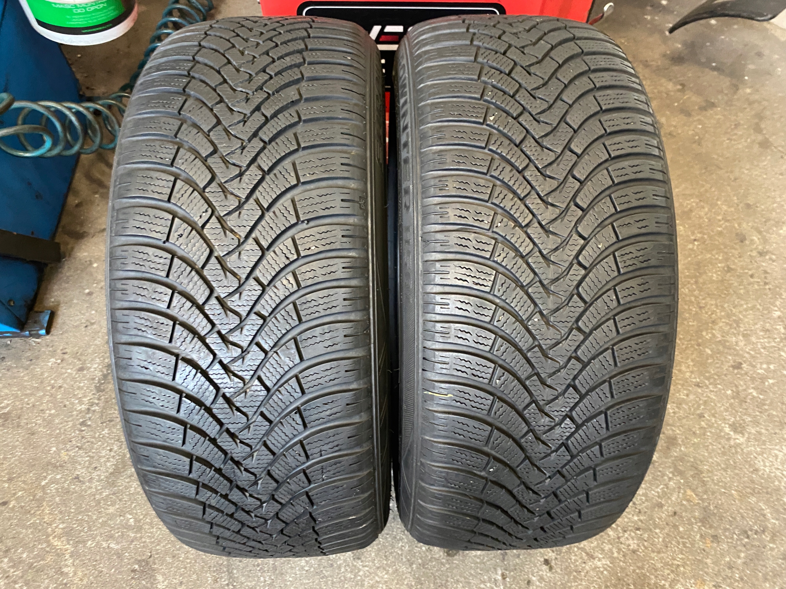2 tyres winter 225/45R18 Falken EUROWINTER HS01 7mm