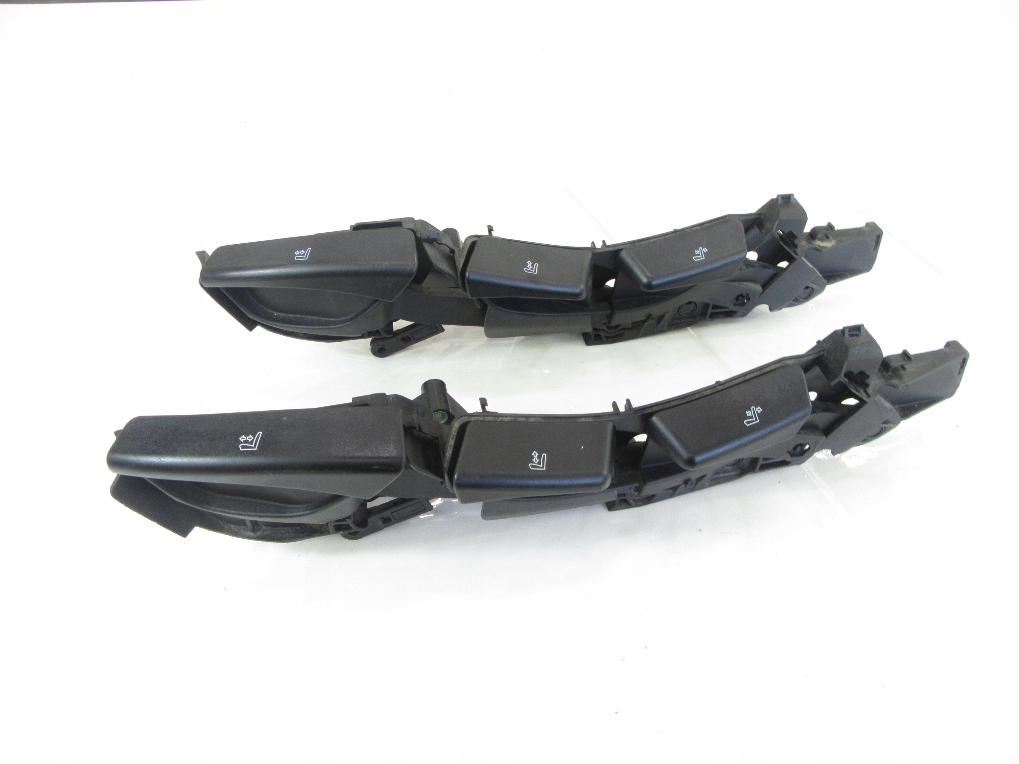 Panel Handgriff Haltegriff Regulations- SITZ links vorne BMW e46 e53 X5 e83 X3