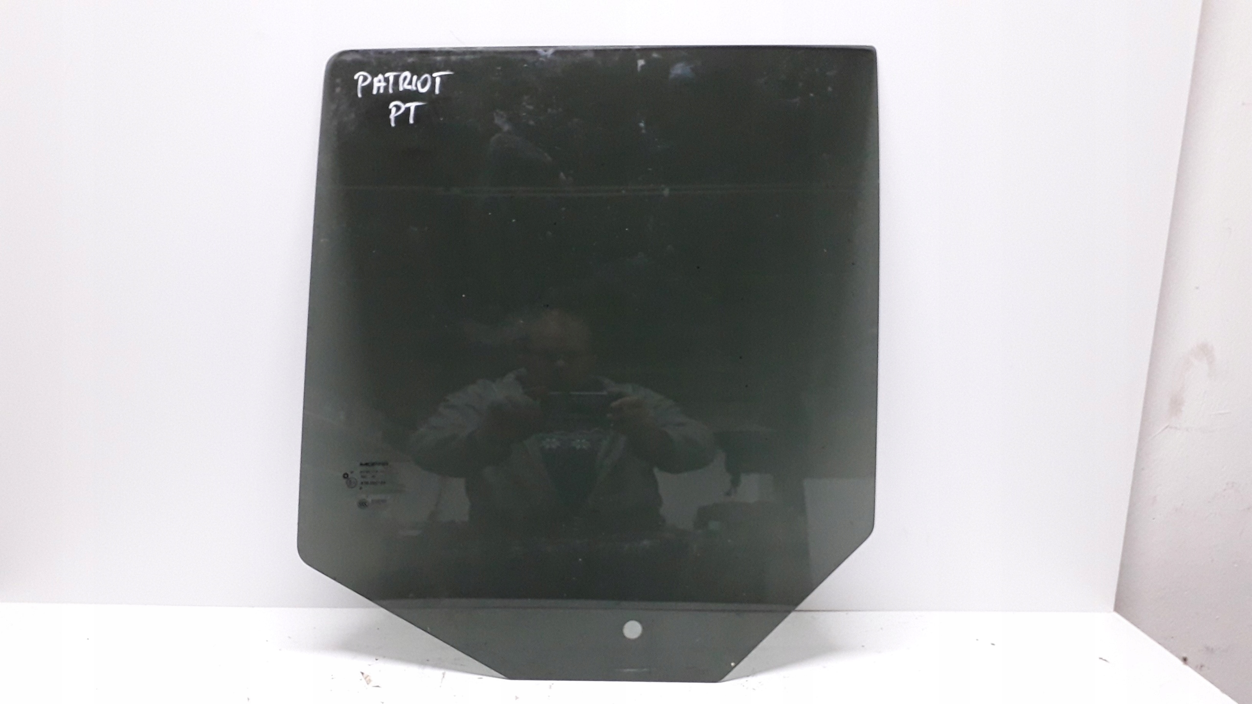 JEEP PATRIOT MK 07- SZYBA LEWA TYLNA DUŻA ..8