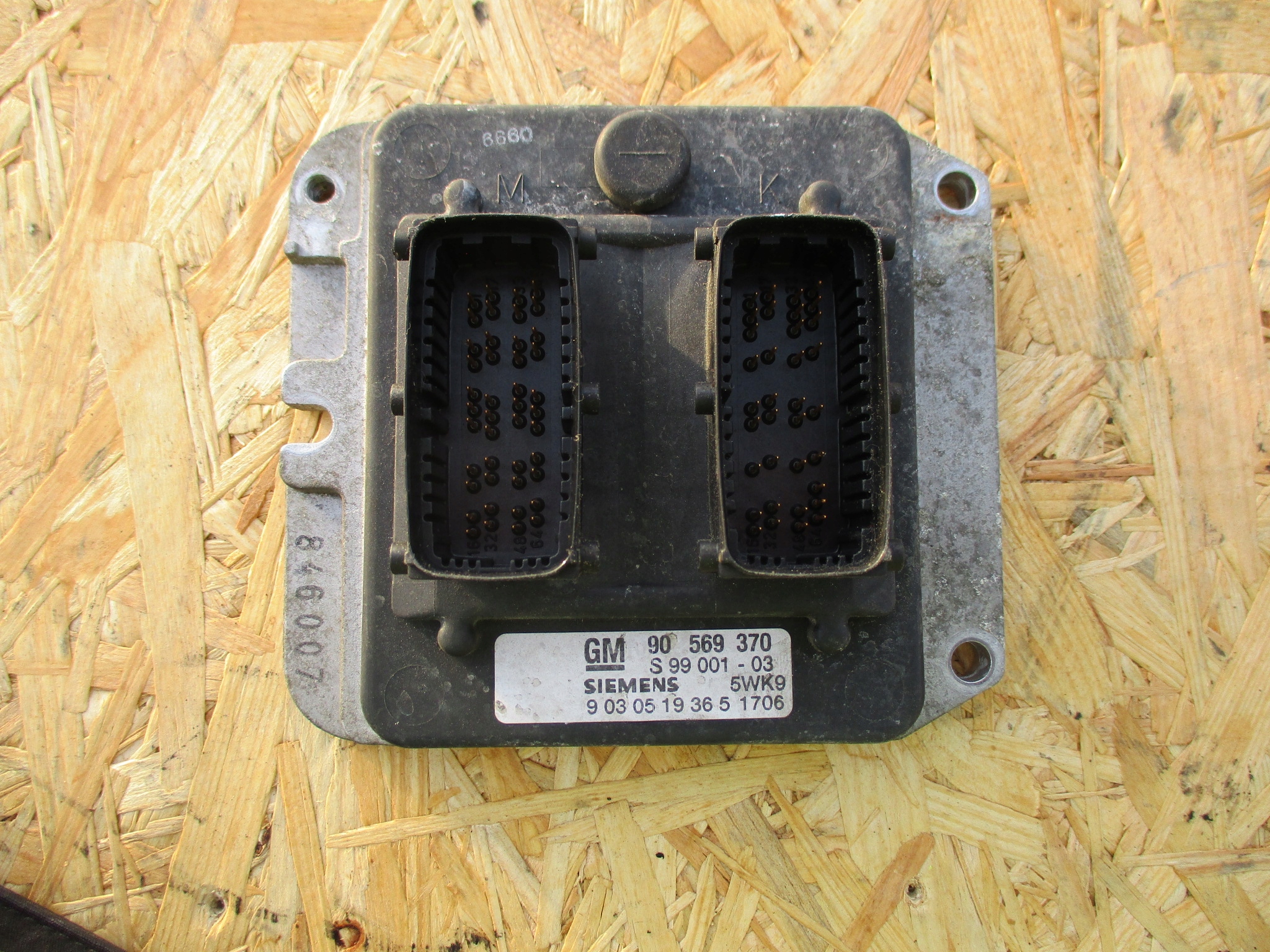 OPEL ZAFIRA A 1.8 16V STEROWNIK SILNIKA 90569370