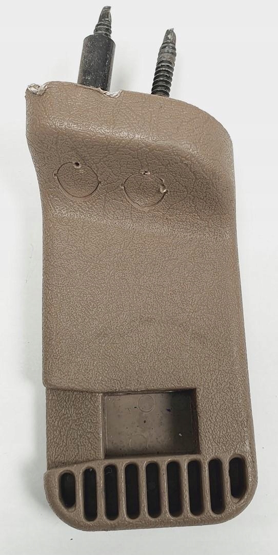 Кронштейн крепления жалюзи VOLVO V90 и