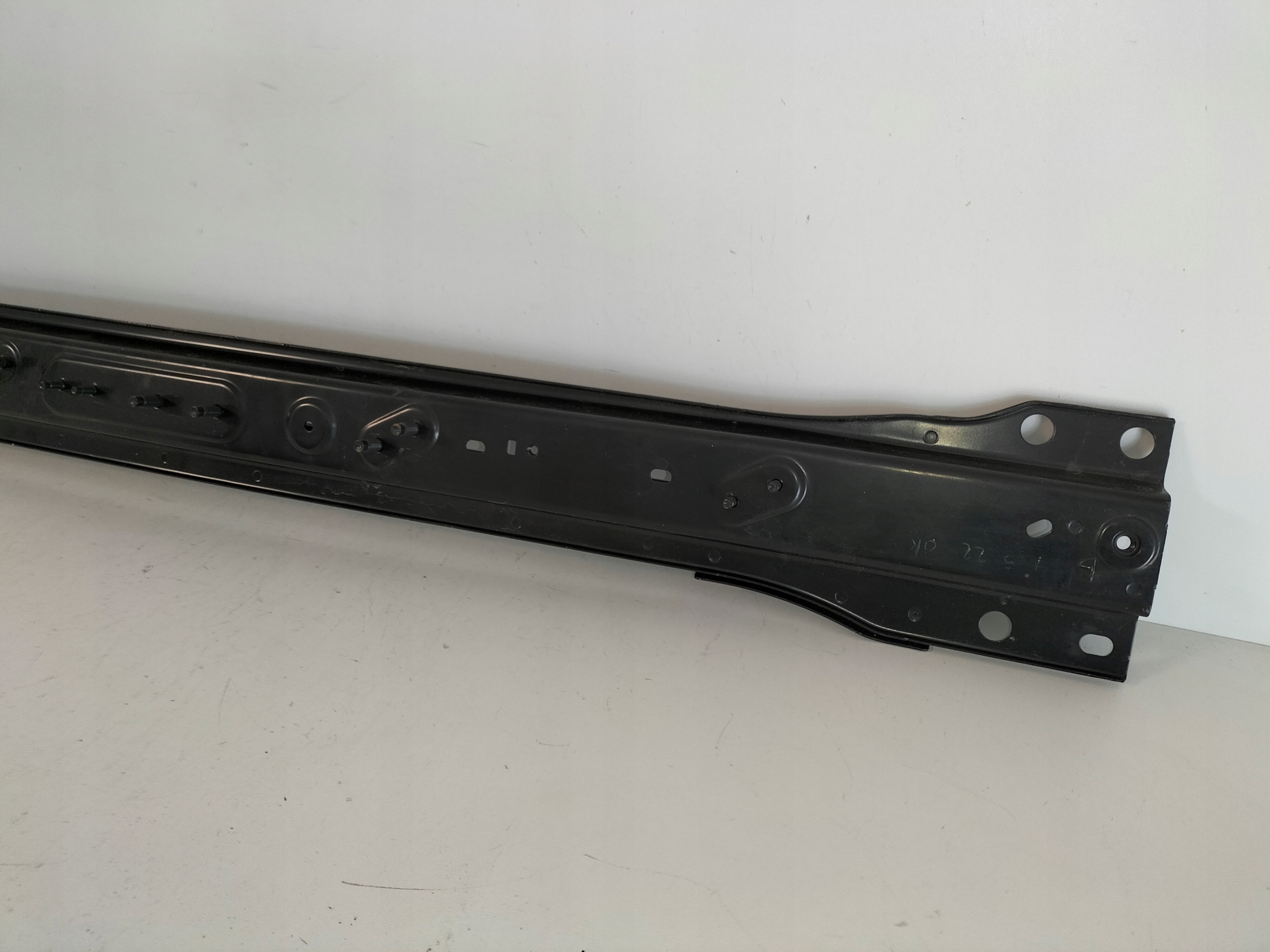 sider front lower below chodnice NISSAN NAVARA NP300 D23 14