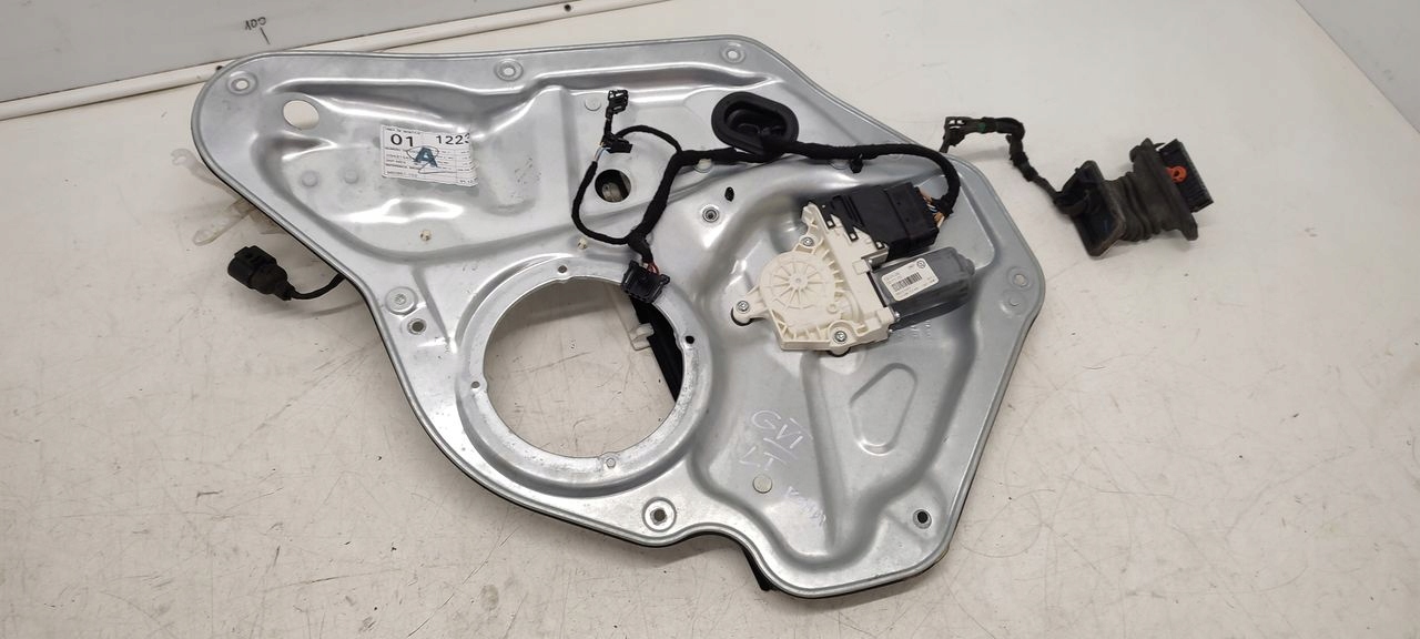 window regulator left rear part VW Golf VI kombi