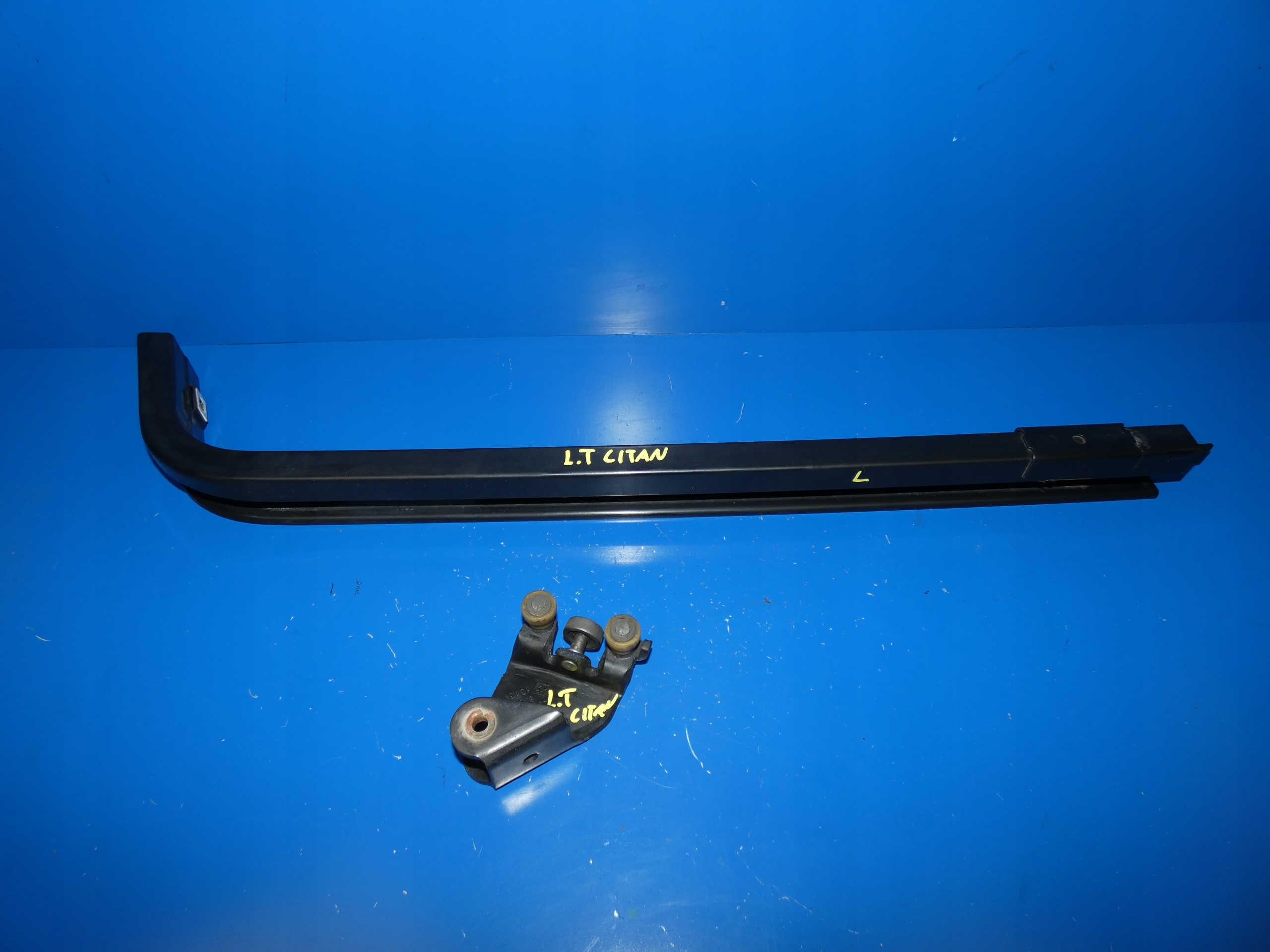 MERCEDES W415 CITAN rail hinge door left rear part