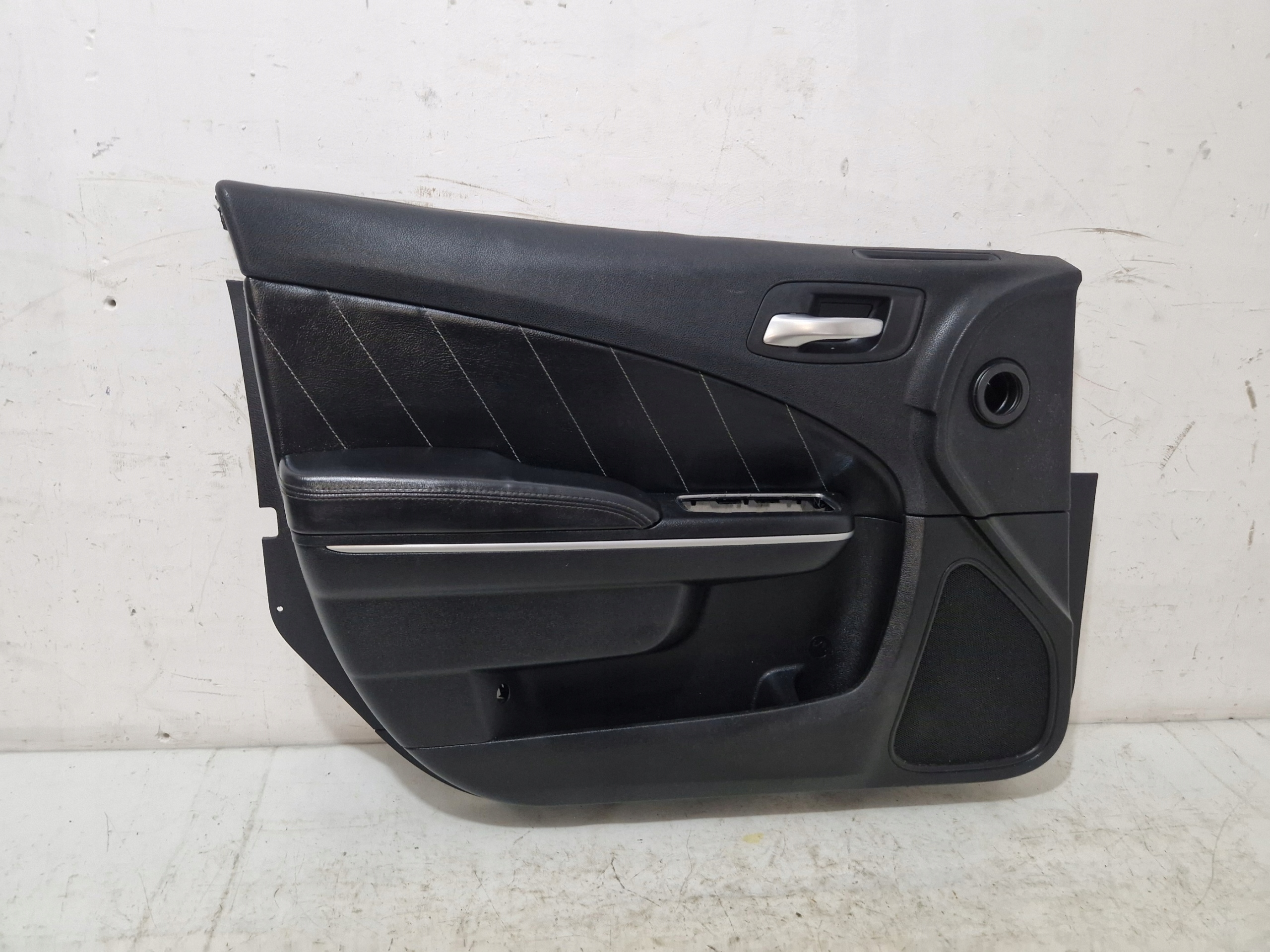 DODGE CHARGER 2019- side door left front leather 5PF051X9AI