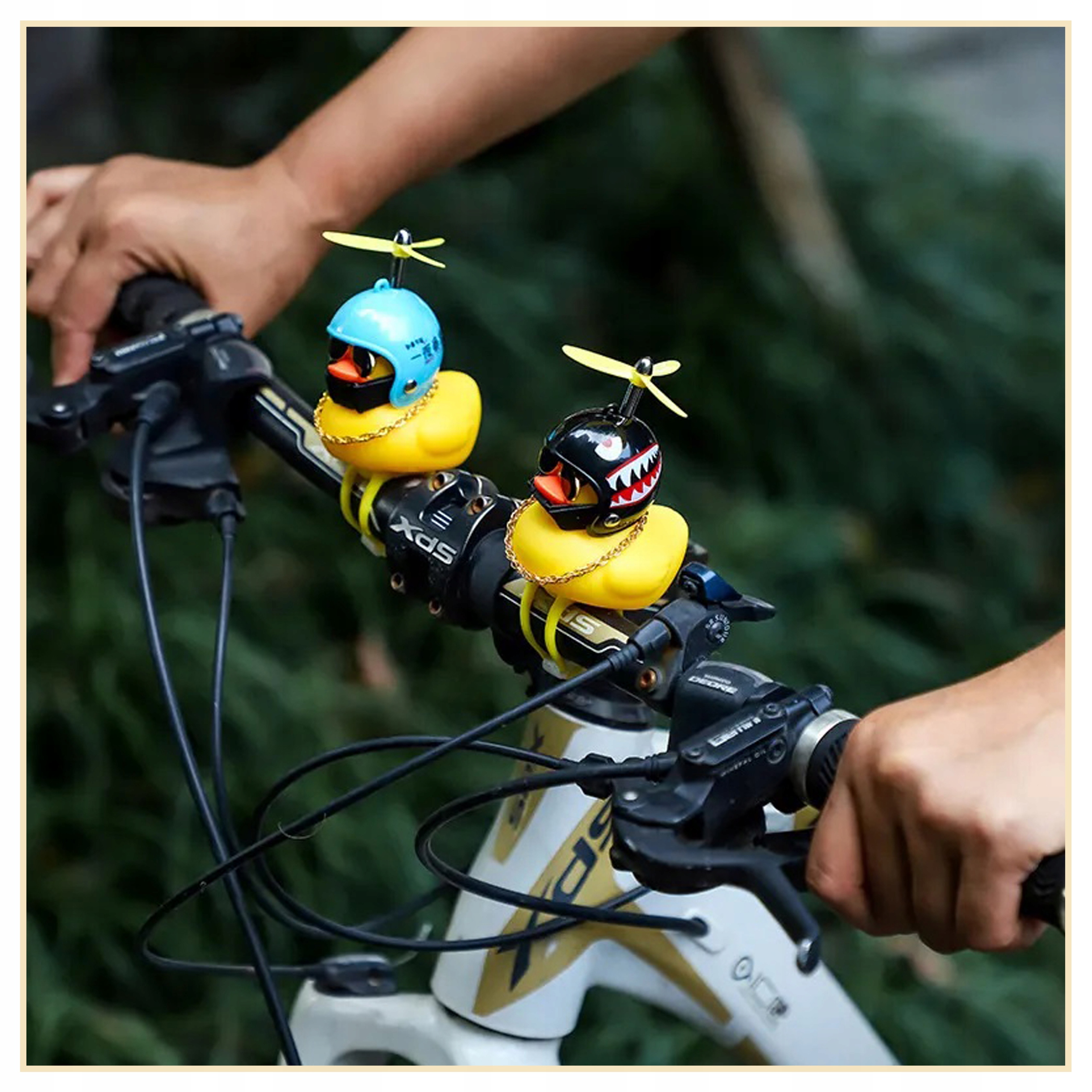 Kaczka Pig Rower Samochód Ozdoba Gumowa Gadżet Led Numer katalogowy producenta R0096