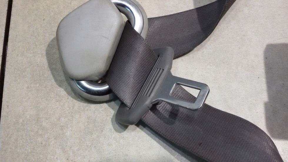 tension belt safety right front VW BORA 1.9 TDI 1J4857706AB