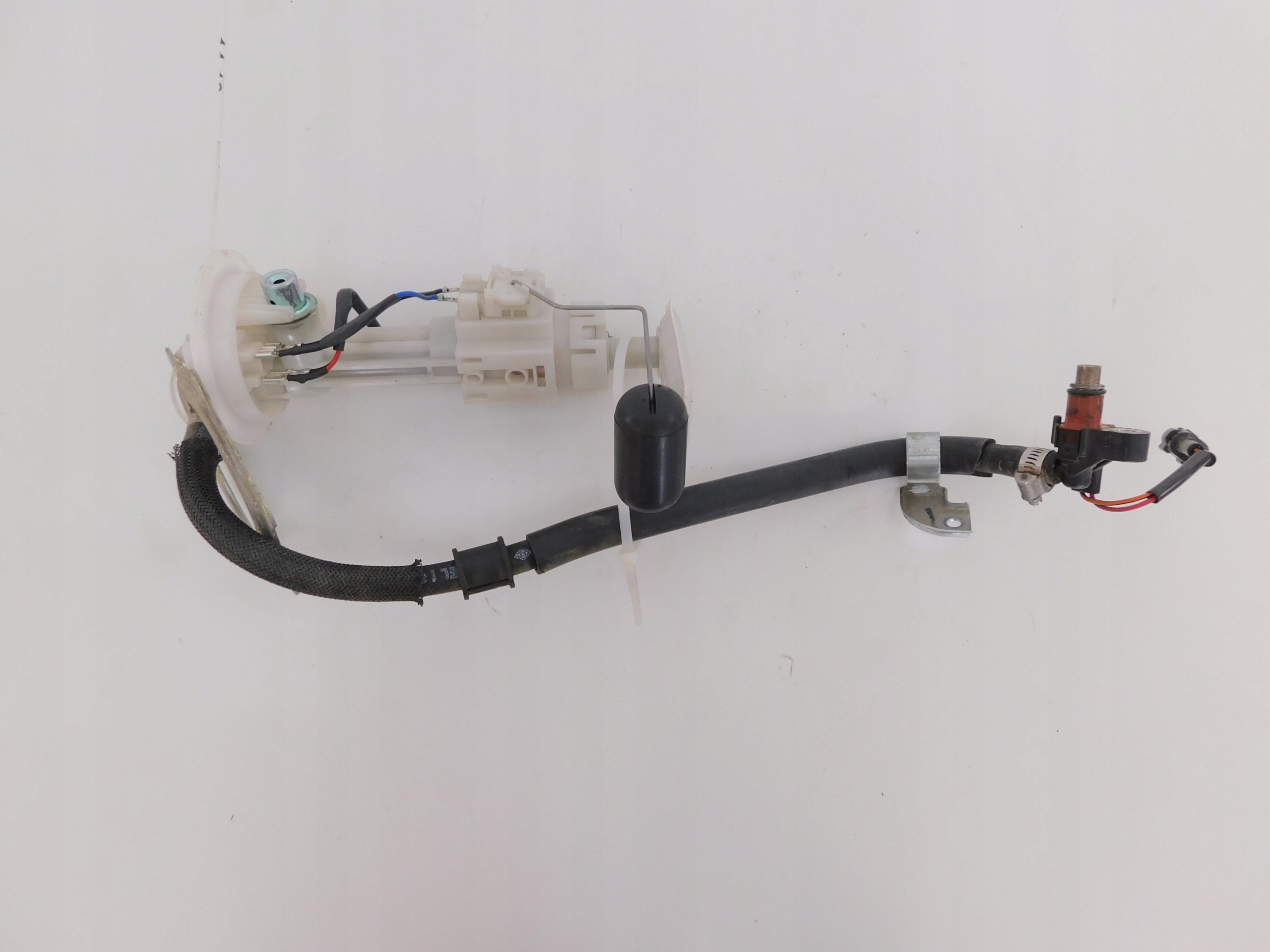 YAMAHA X-MAX 125 14-18 топливный насос + впрыск M1