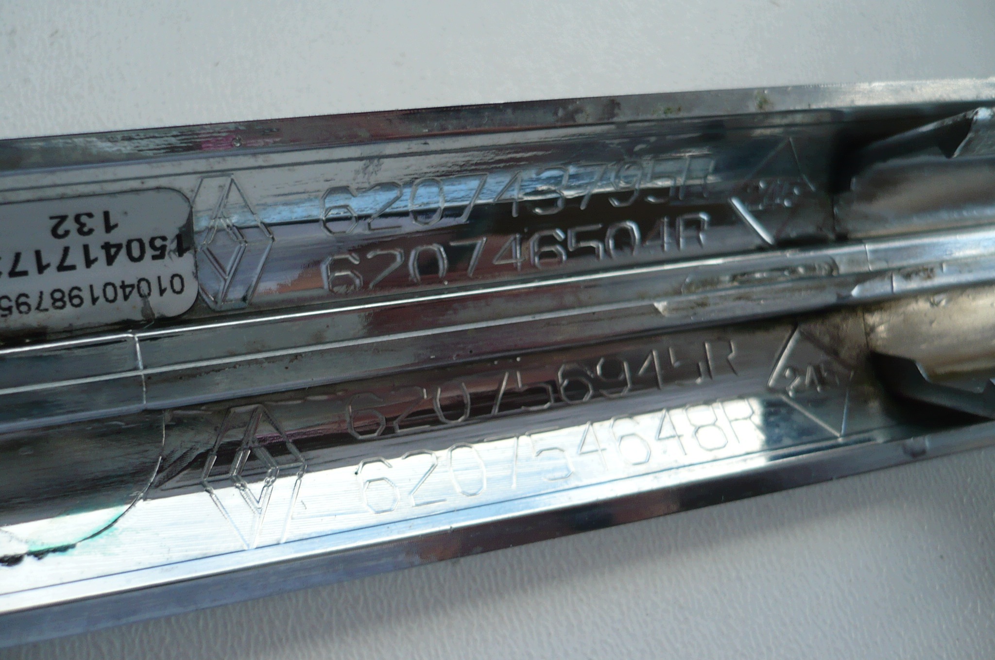 RENAULT CLIO IV 4 2012- moulding CHROM grille GRILLA right + left original