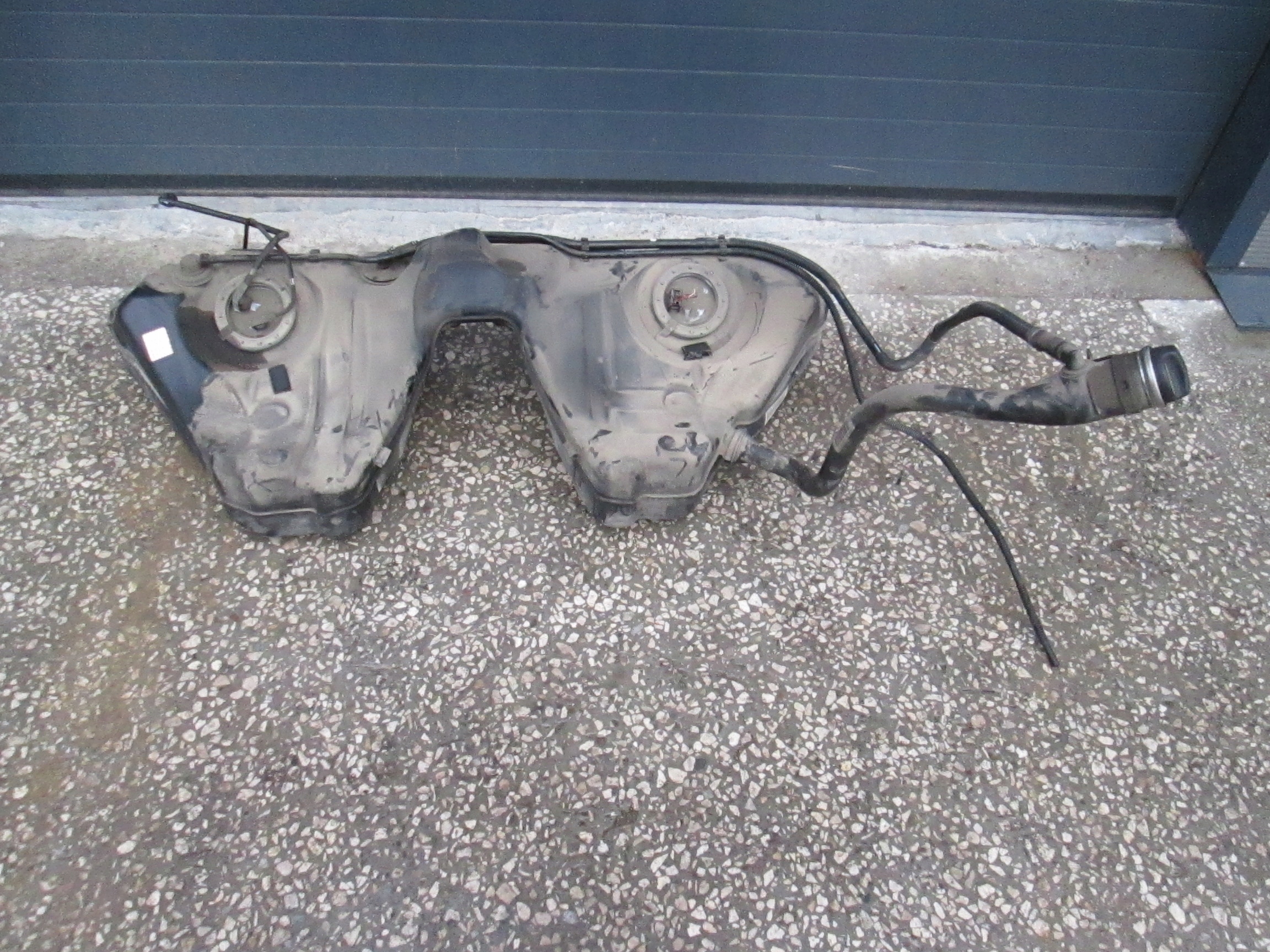 BMW E60 520d N47 177km бак Паливний насос