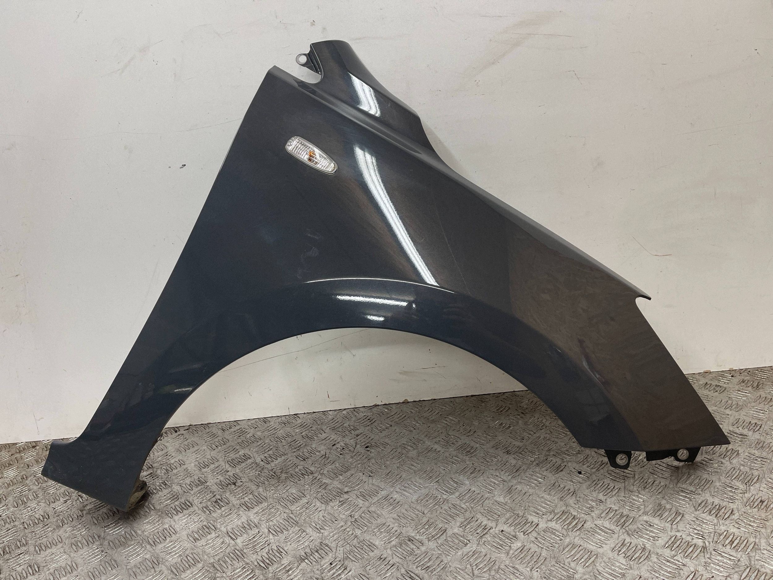 fender front front right KIA RIO IV 4 17- PRG