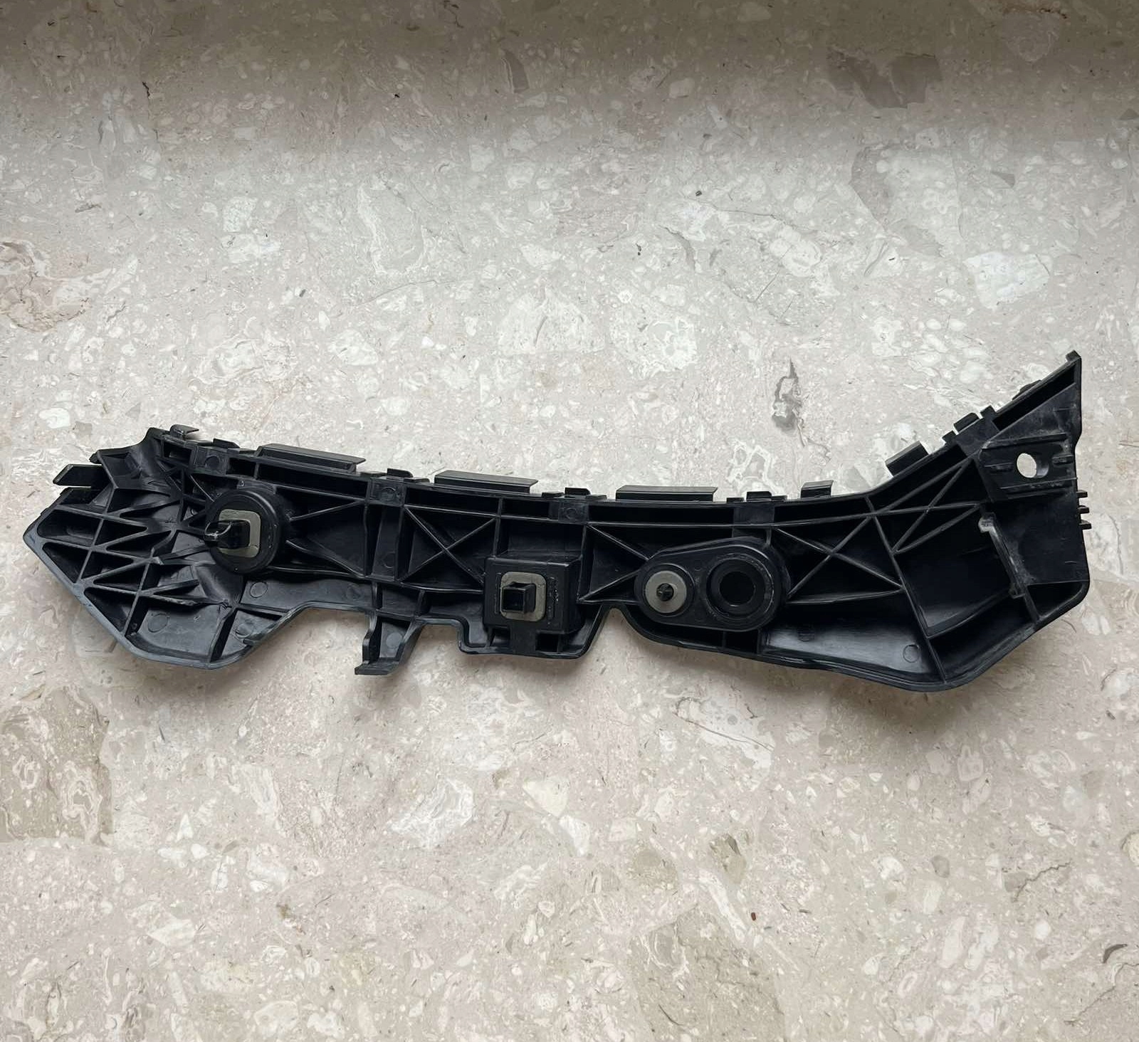 MAZDA 2 DJ Support Support plaque Pare choc Gauche Arrière DB5J502J1