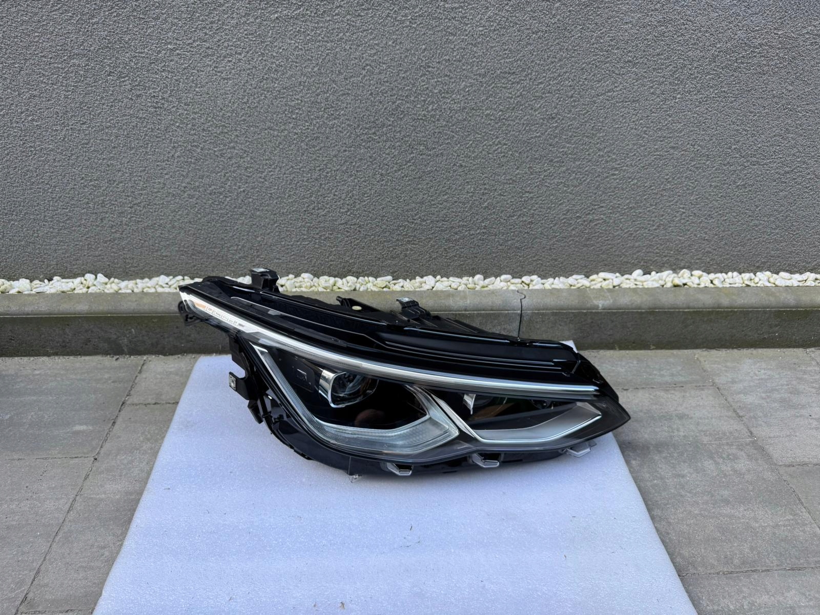 light right VW GOLF 8 Full LED IQ LIGHT