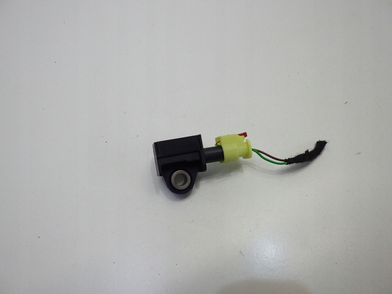 AUDI Q2 81A 2021 датчик удару 5wa959651